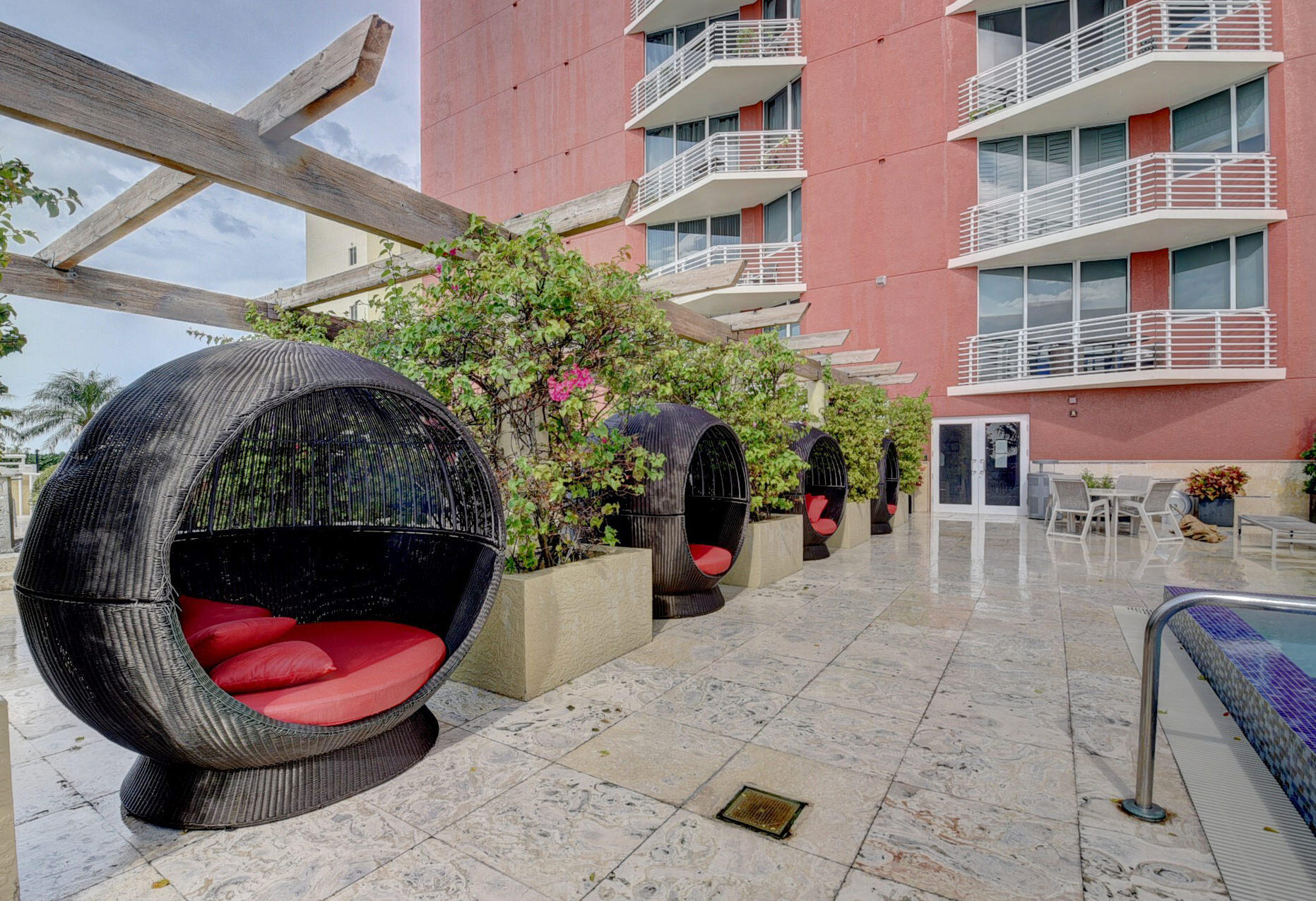 LAKESIDE COURT SOUTH ADD - Residential Lease