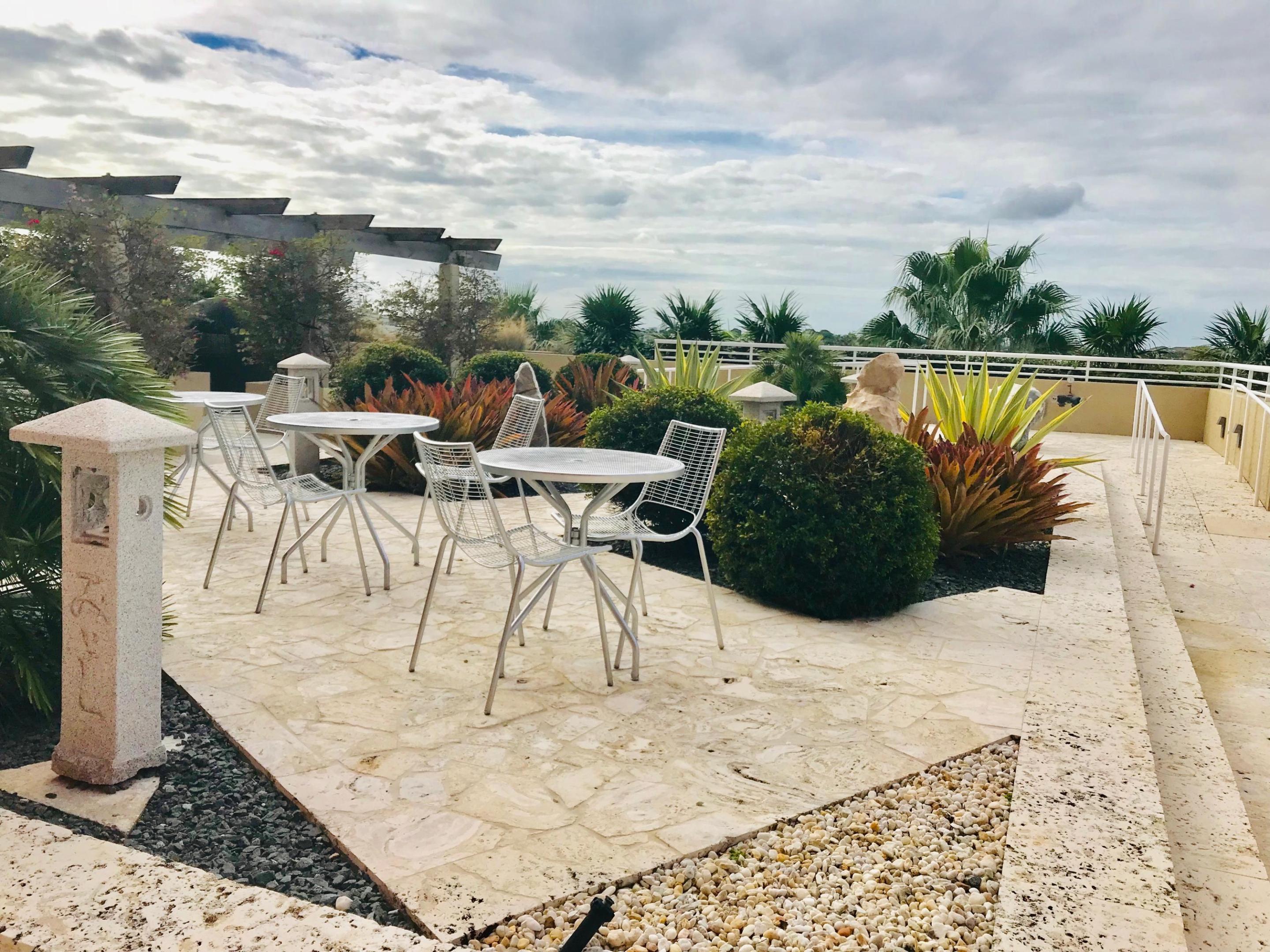 LAKESIDE COURT SOUTH ADD - Residential Lease