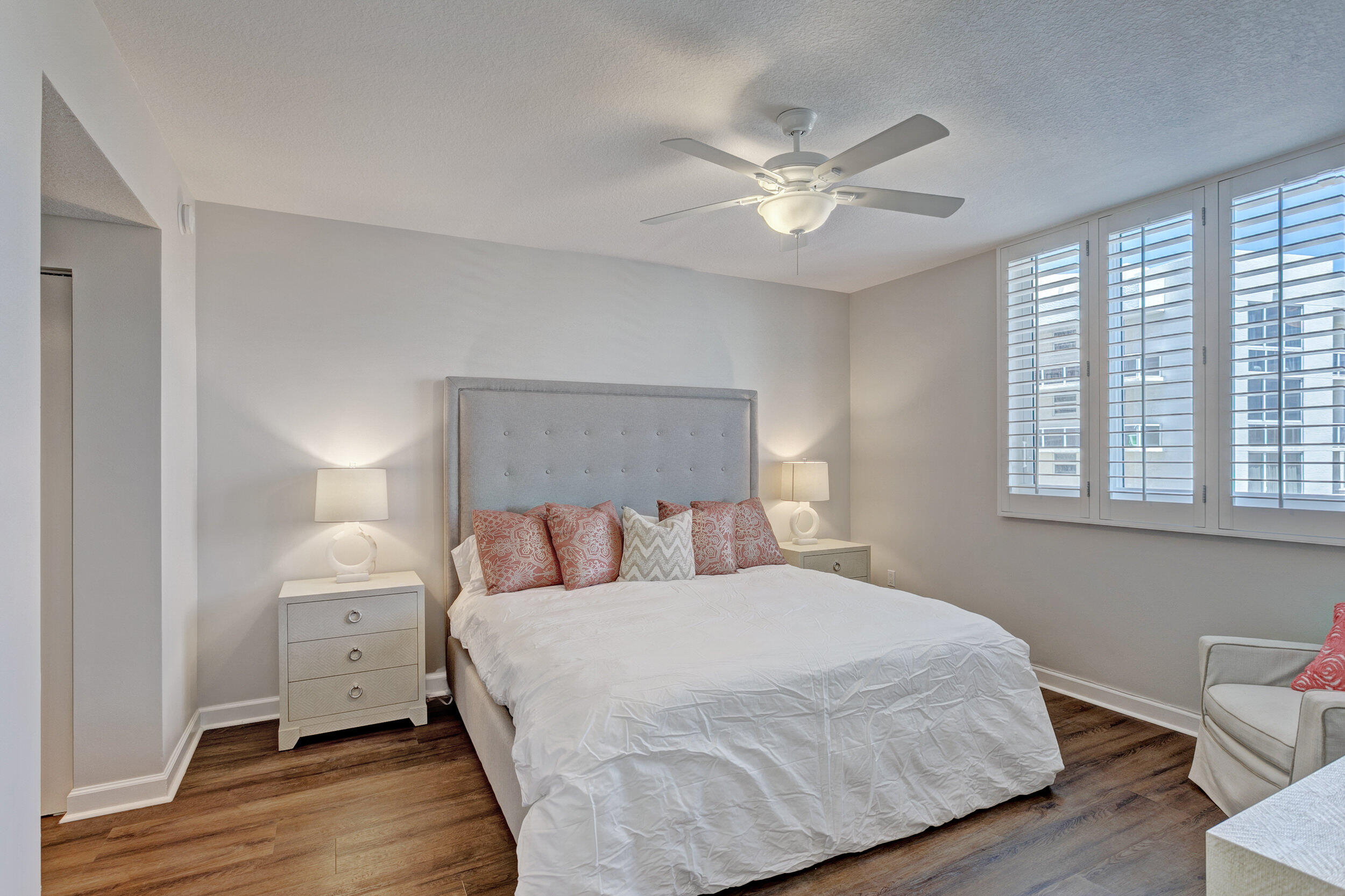 LAKESIDE COURT SOUTH ADD - Residential Lease