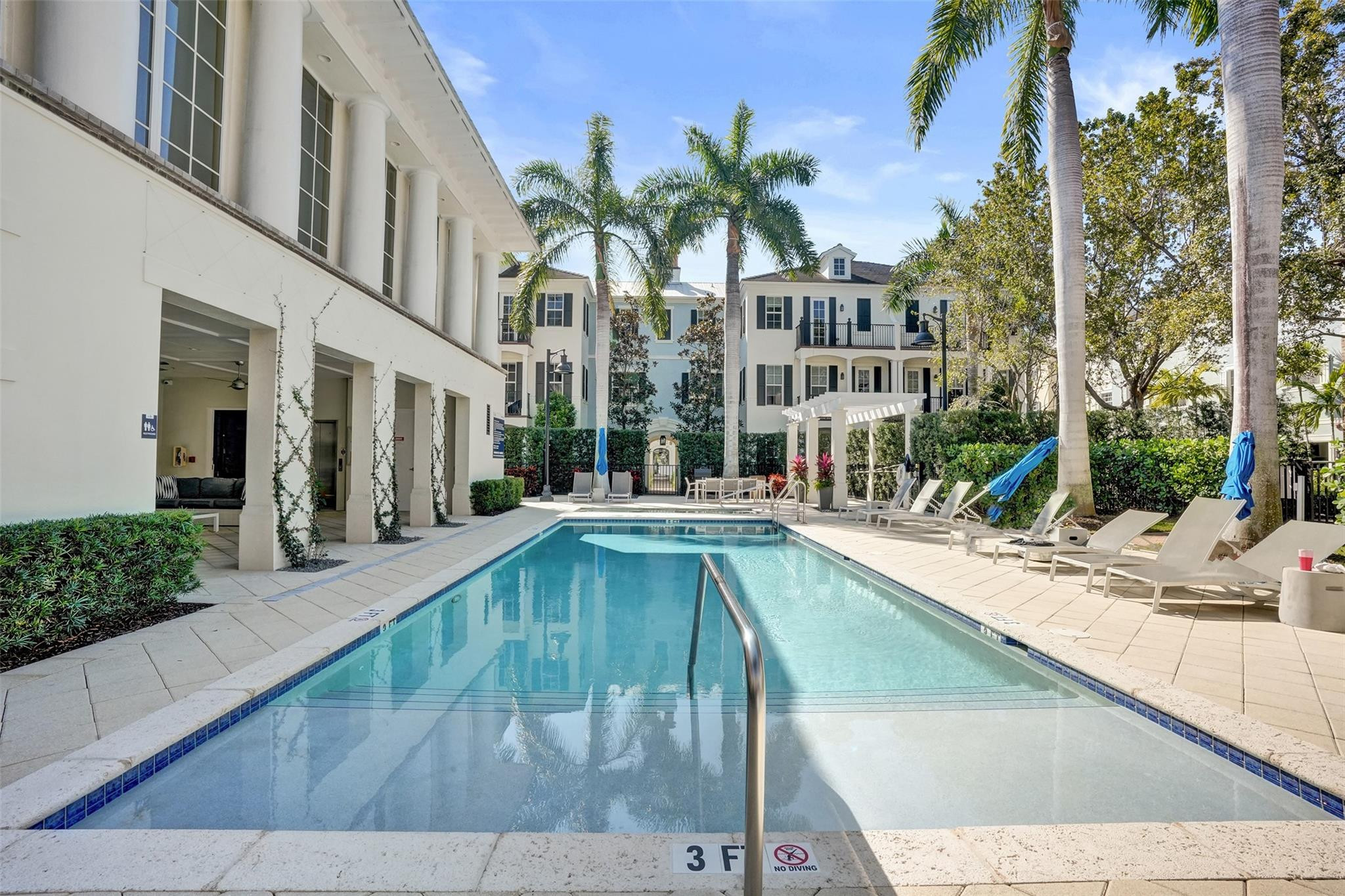 Cannery Row - Residential Lease