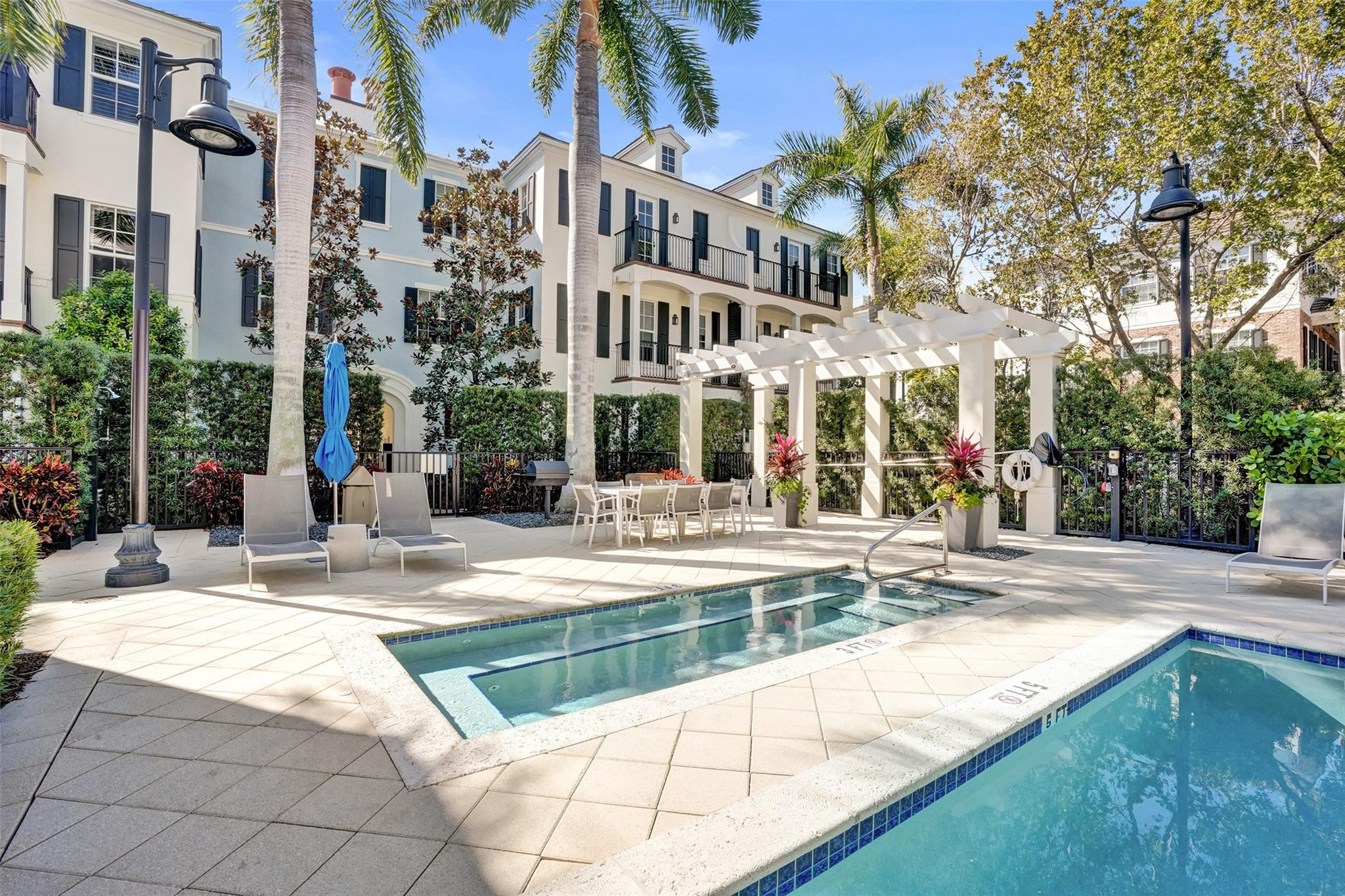 Cannery Row - Residential Lease