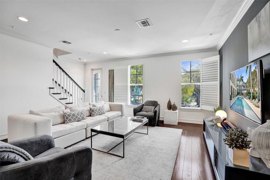 Photo of 381 E Cannery Row Circle, Delray Beach, FL 33444 (MLS # F10551948)