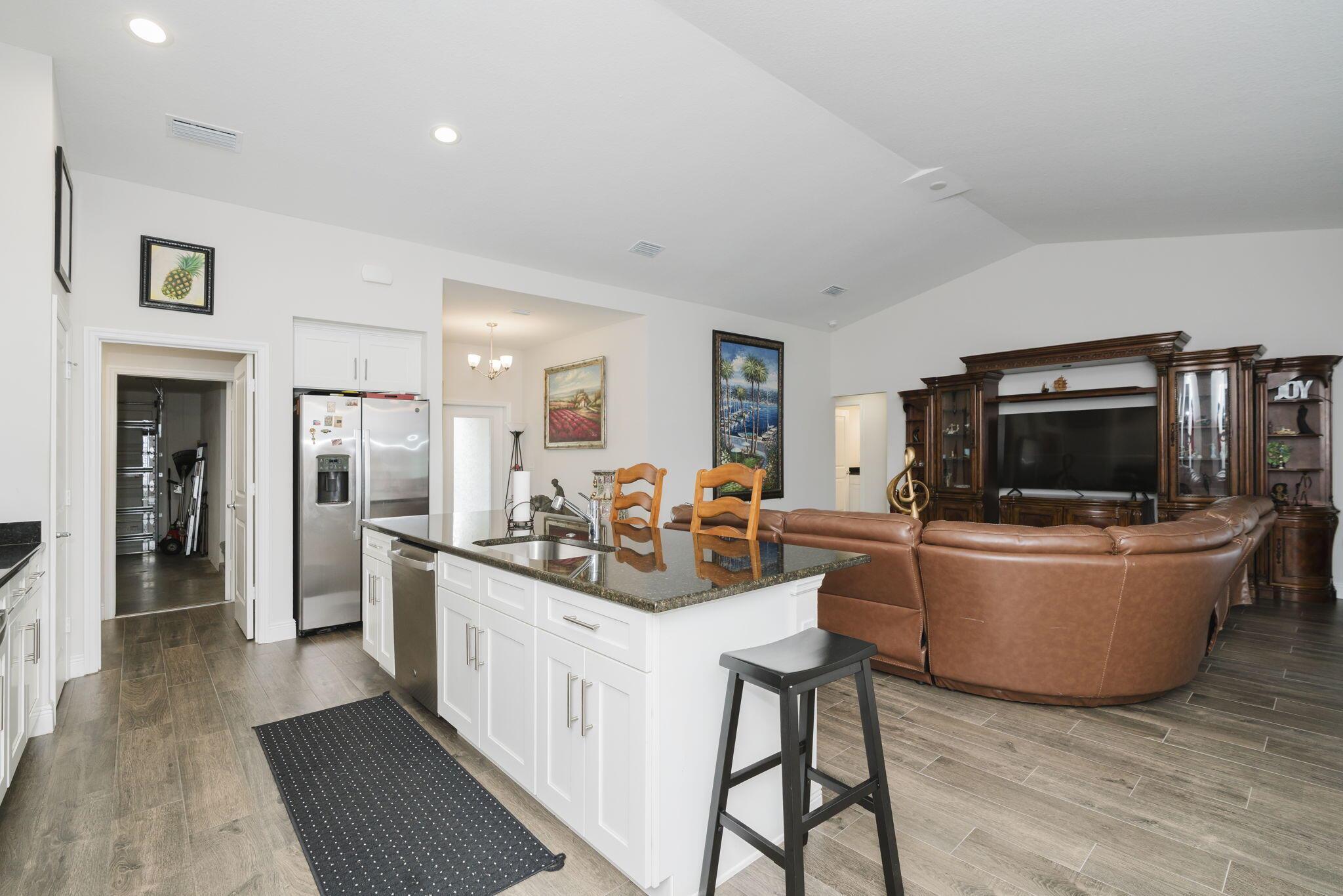 PORT ST LUCIE SECTION 17 - Residential