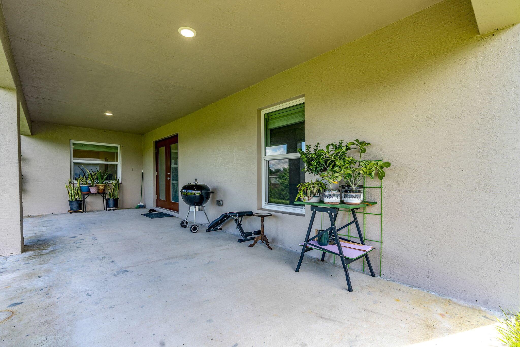 PORT ST LUCIE SECTION 17 - Residential