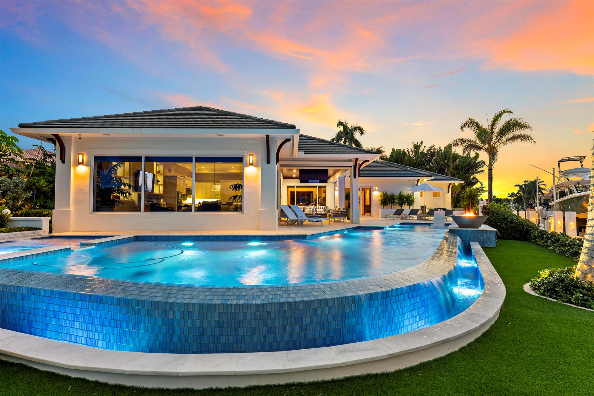 TROPIC ISLE 2ND SEC - Residential