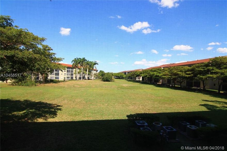 2/2 Primrose. Original condition. Tons of Potential. Please use the FAR BAR AS IS Contract.