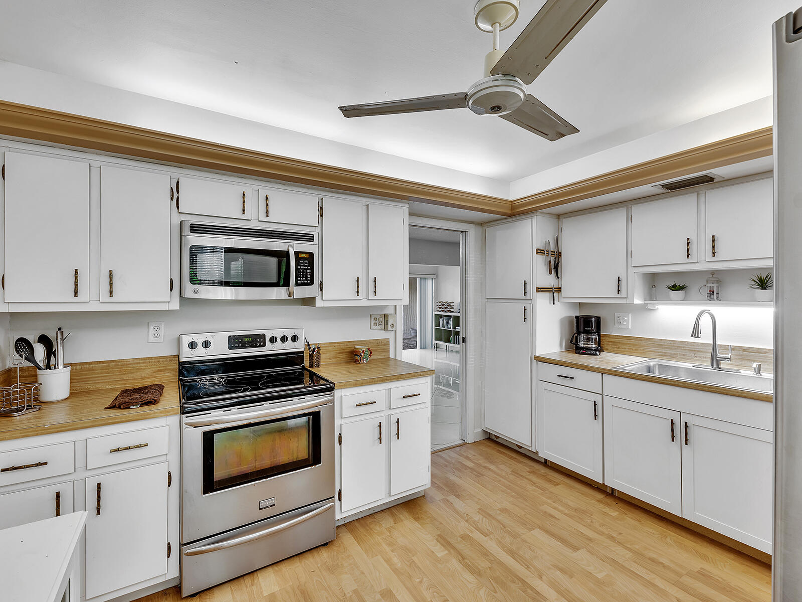 WOODHAVEN CONDO - Residential Lease