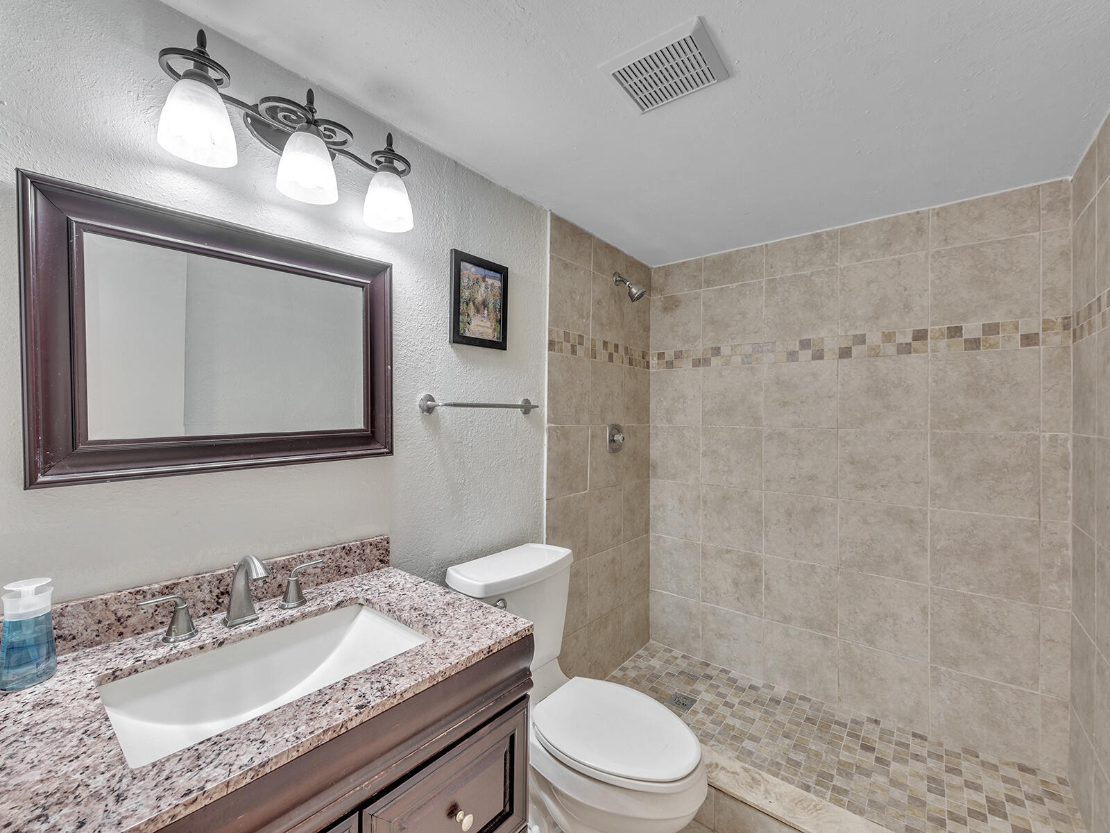 WOODHAVEN CONDO - Residential Lease