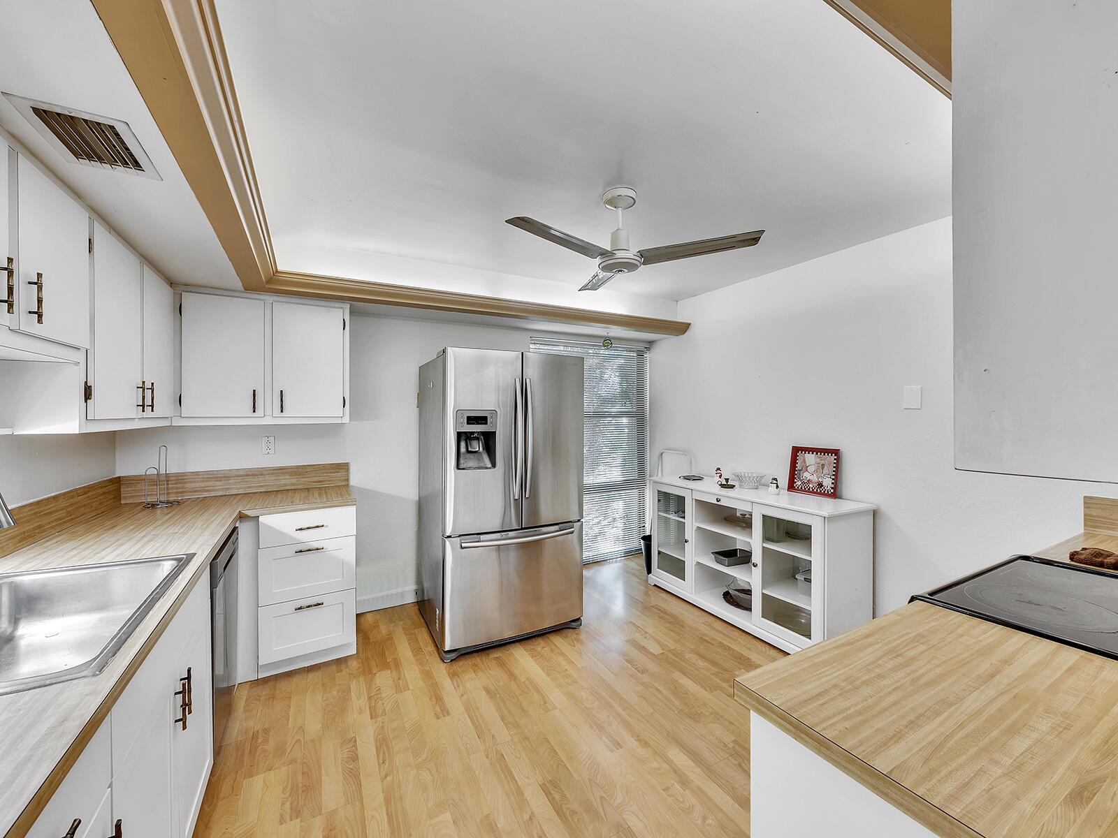 WOODHAVEN CONDO - Residential Lease