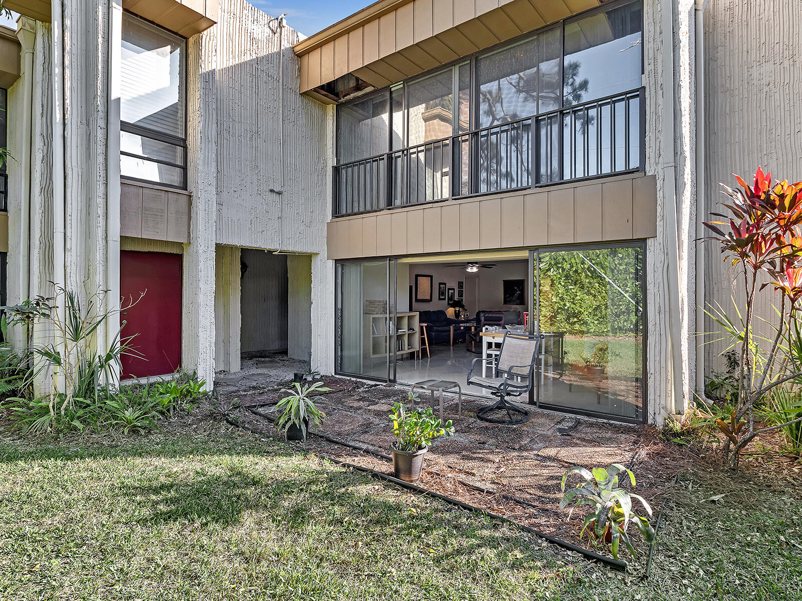 WOODHAVEN CONDO - Residential Lease