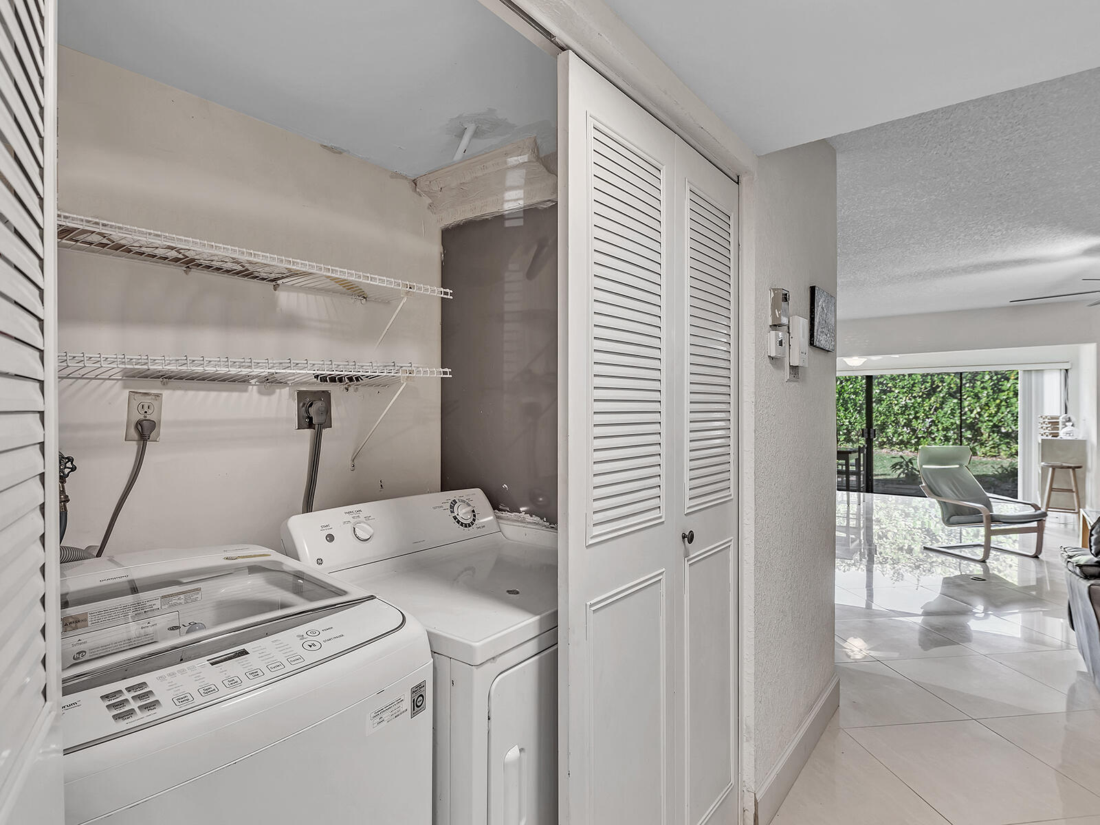 WOODHAVEN CONDO - Residential Lease