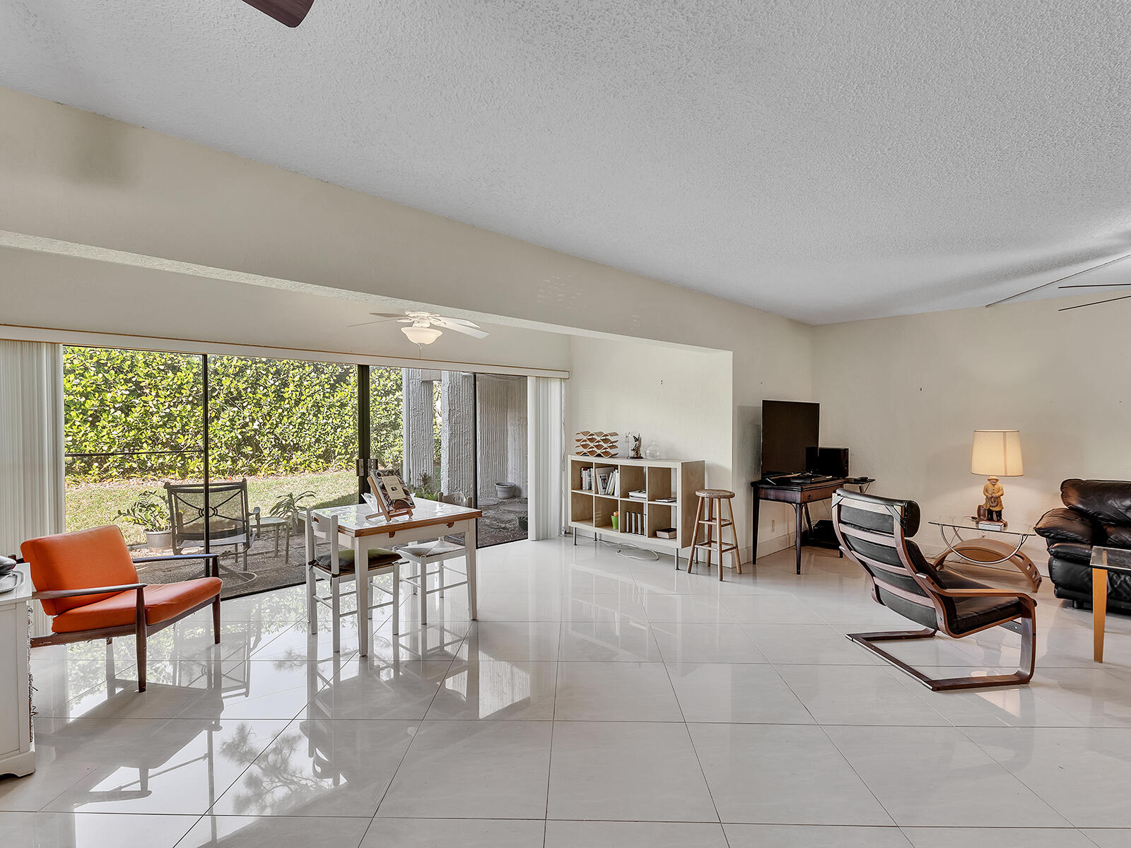 WOODHAVEN CONDO - Residential Lease