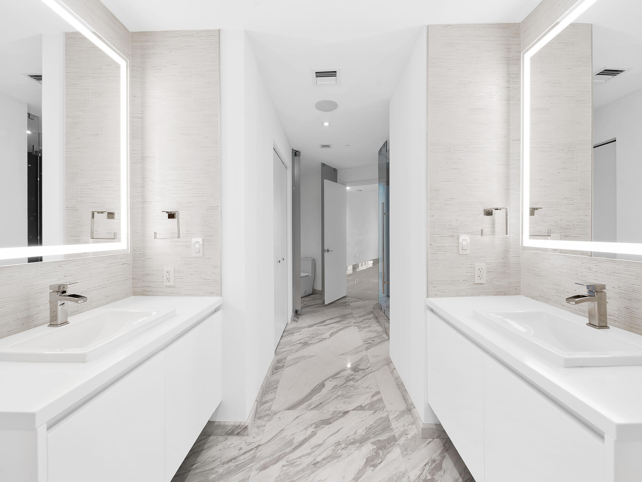 PARAMOUNT - Residential Lease