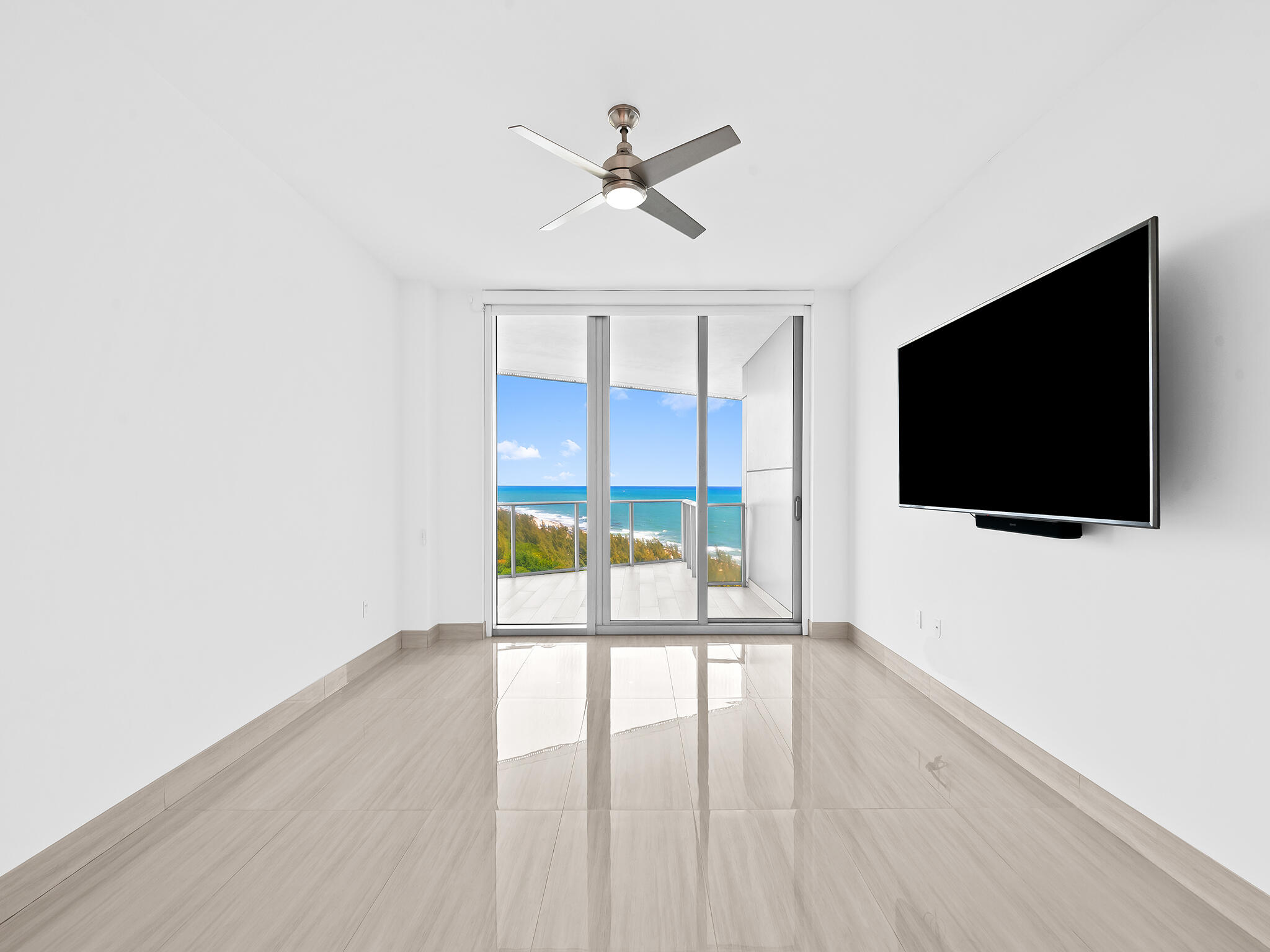 PARAMOUNT - Residential Lease