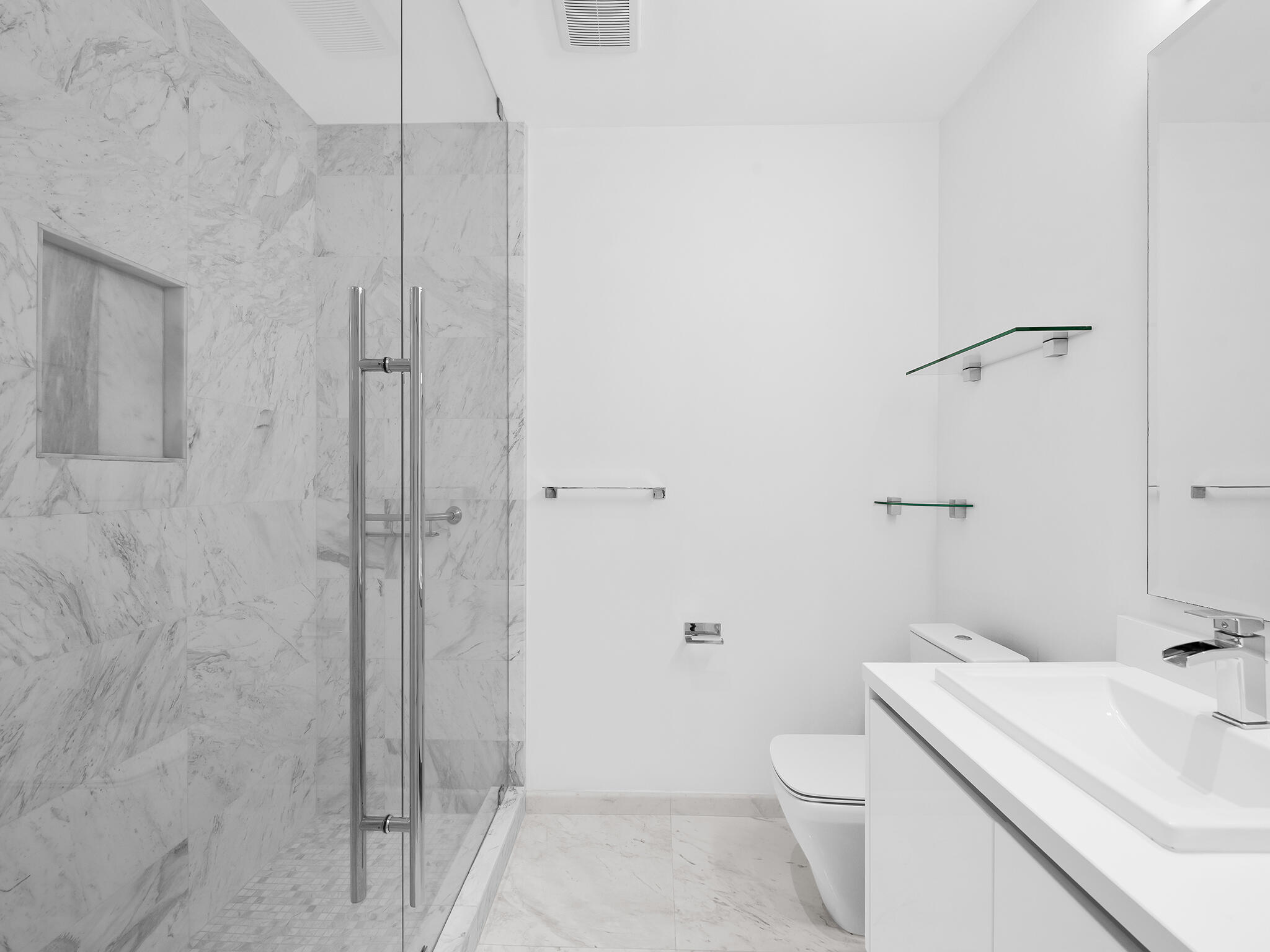 PARAMOUNT - Residential Lease