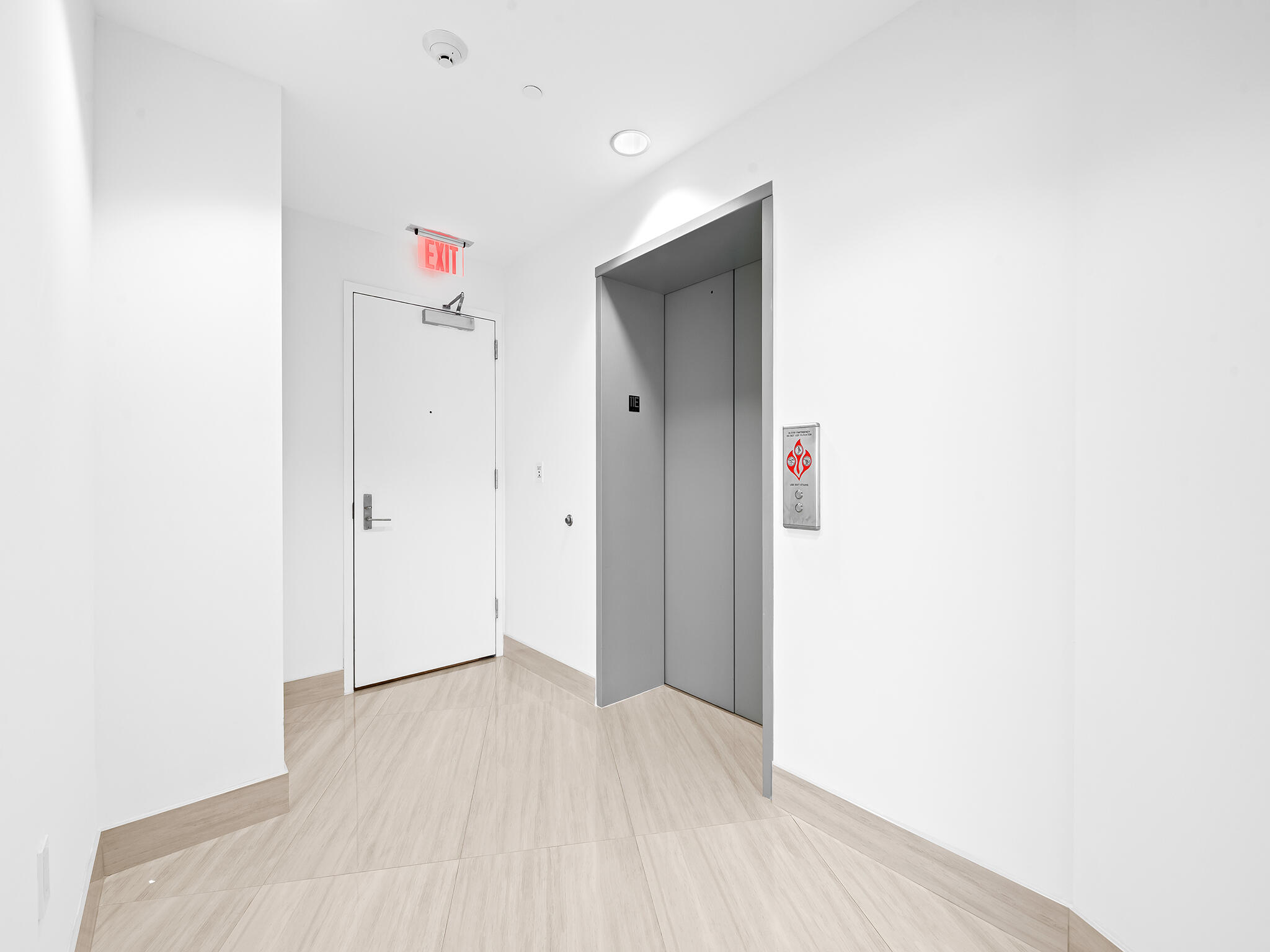 PARAMOUNT - Residential Lease