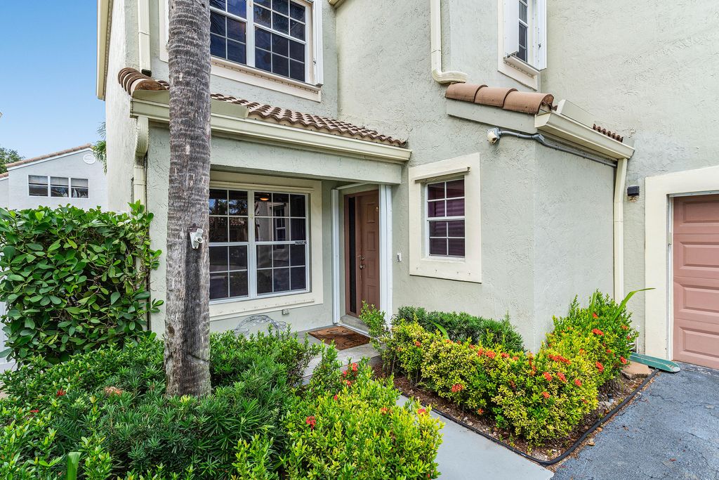 Photo of 7665 NW 61st Terrace, Parkland, FL 33067 (MLS # B26004007)