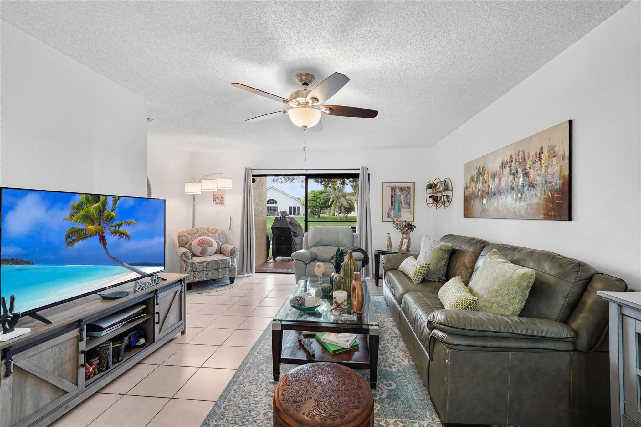 The Palms Of Pembroke Con - Residential Lease