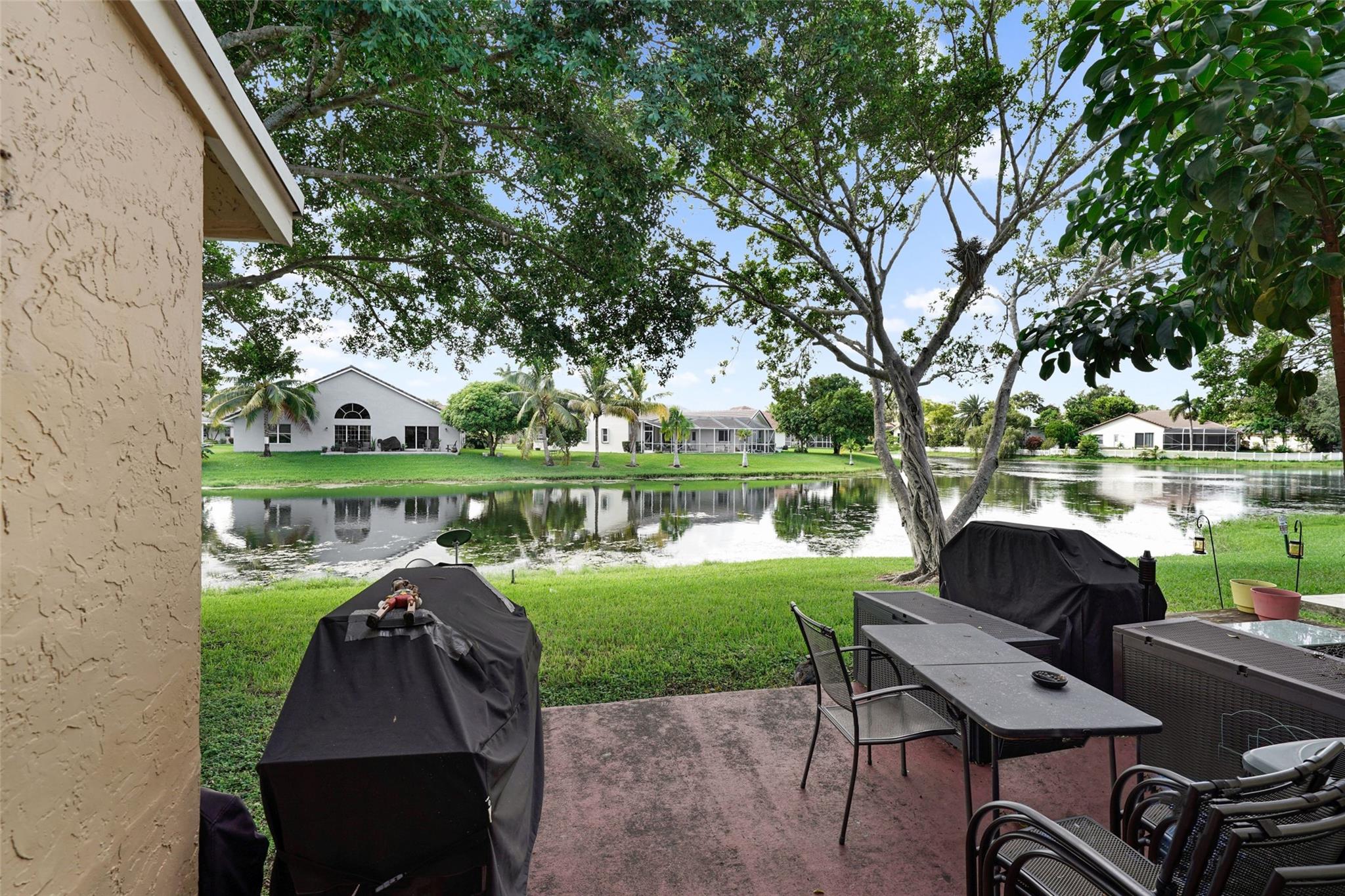 The Palms Of Pembroke Con - Residential Lease
