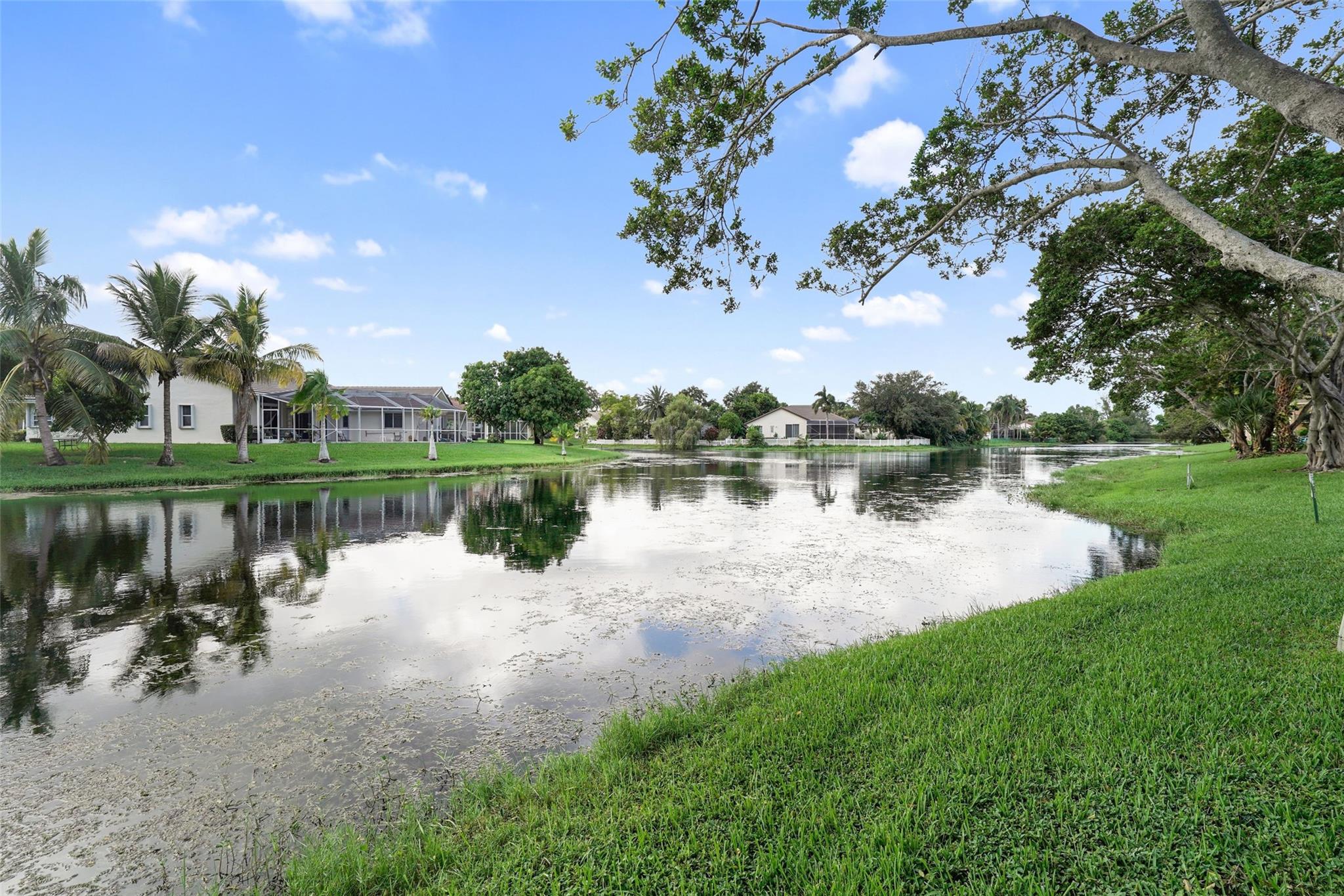 The Palms Of Pembroke Con - Residential Lease