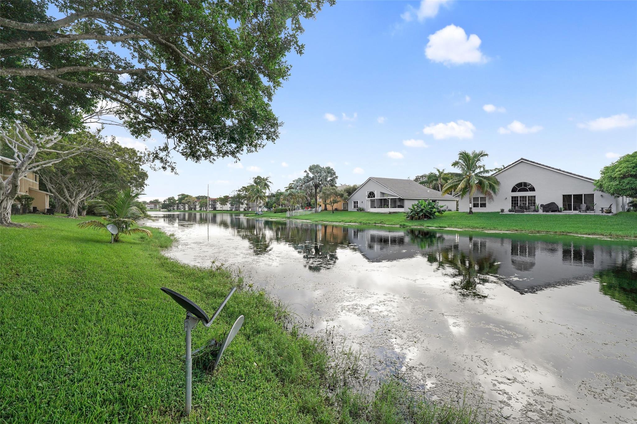 The Palms Of Pembroke Con - Residential Lease