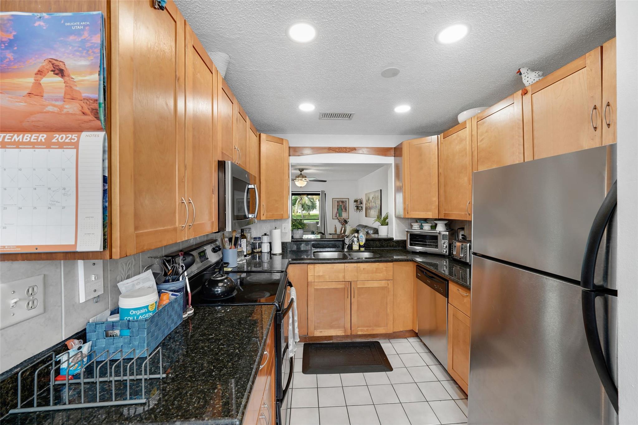 The Palms Of Pembroke Con - Residential Lease