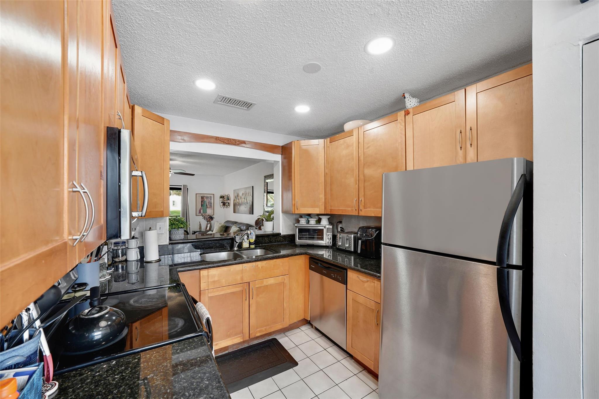 The Palms Of Pembroke Con - Residential Lease