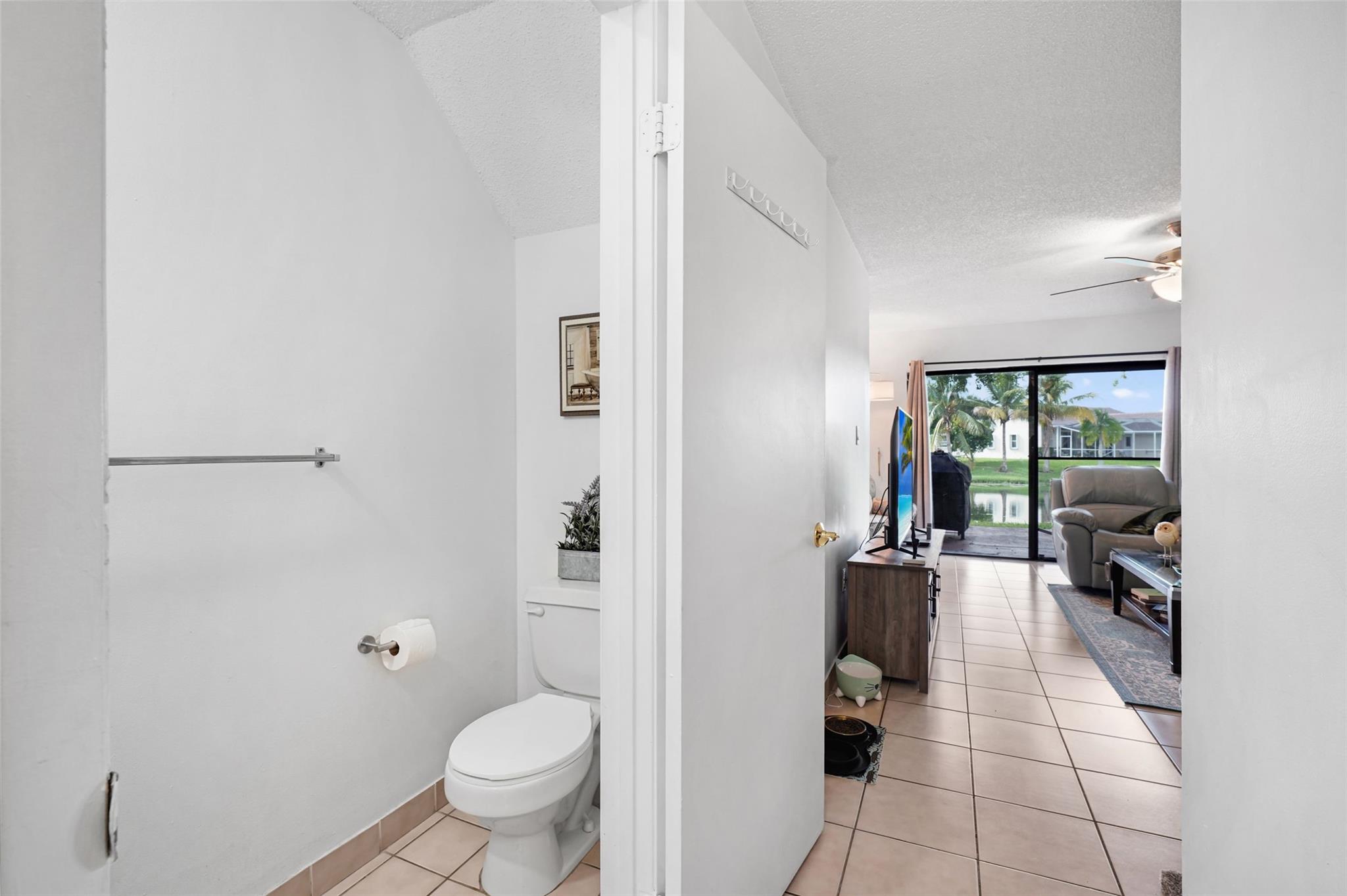 The Palms Of Pembroke Con - Residential Lease