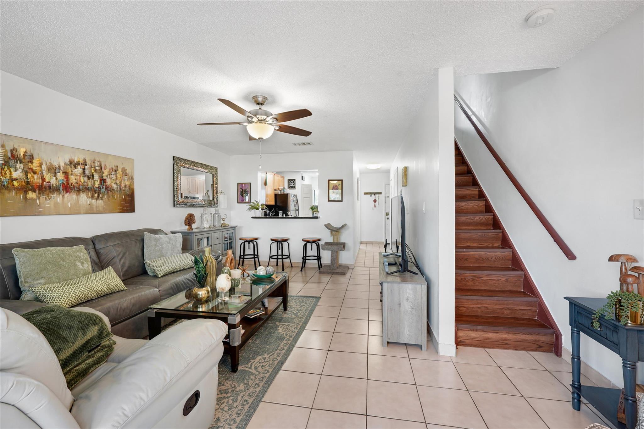 The Palms Of Pembroke Con - Residential Lease