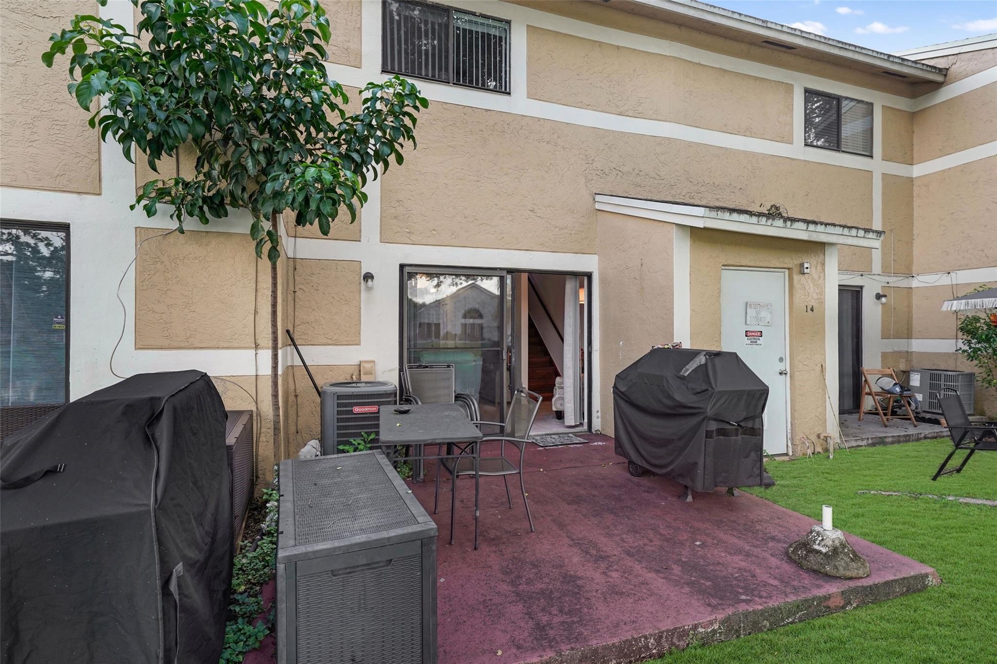The Palms Of Pembroke Con - Residential Lease