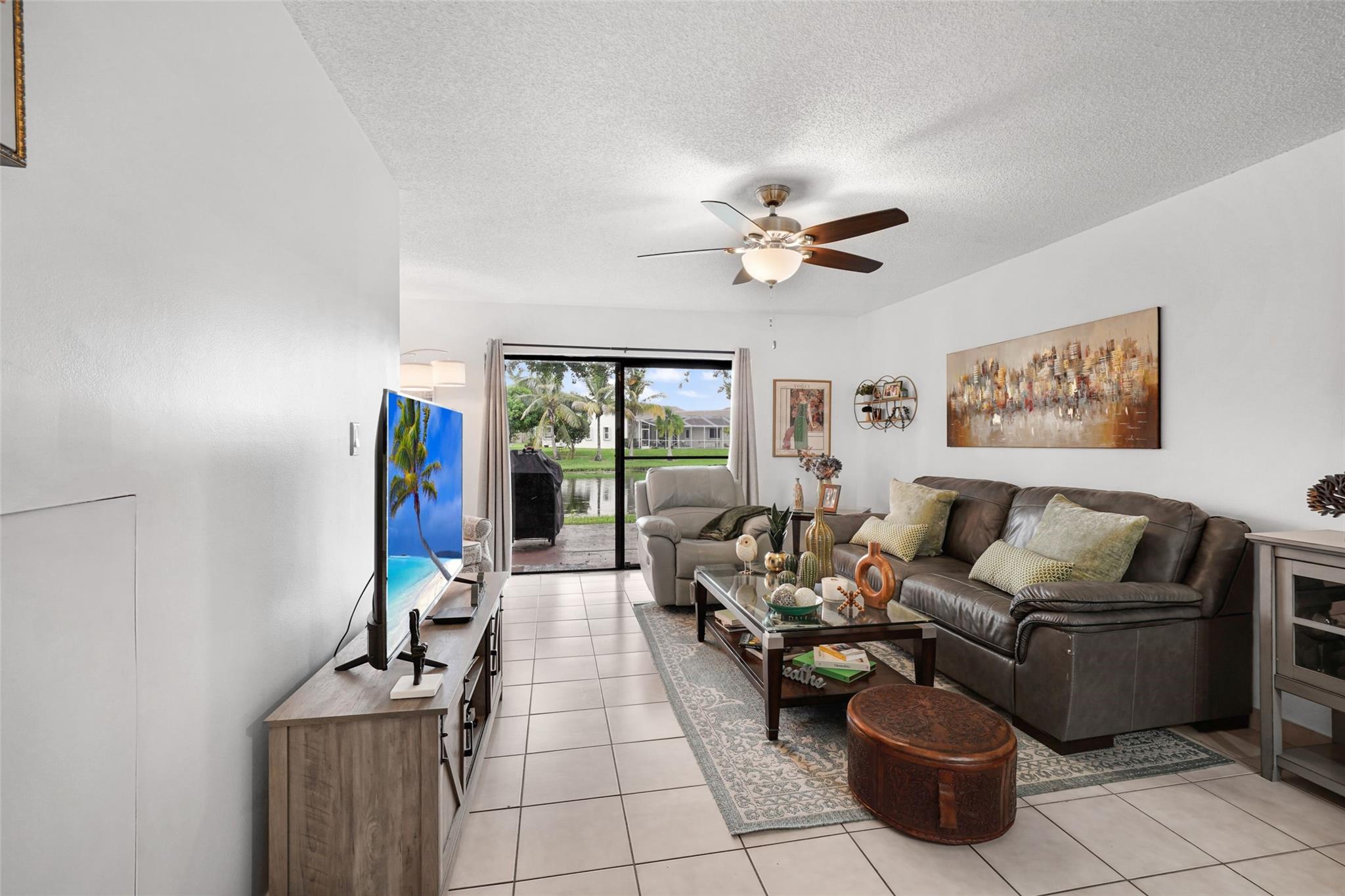 The Palms Of Pembroke Con - Residential Lease