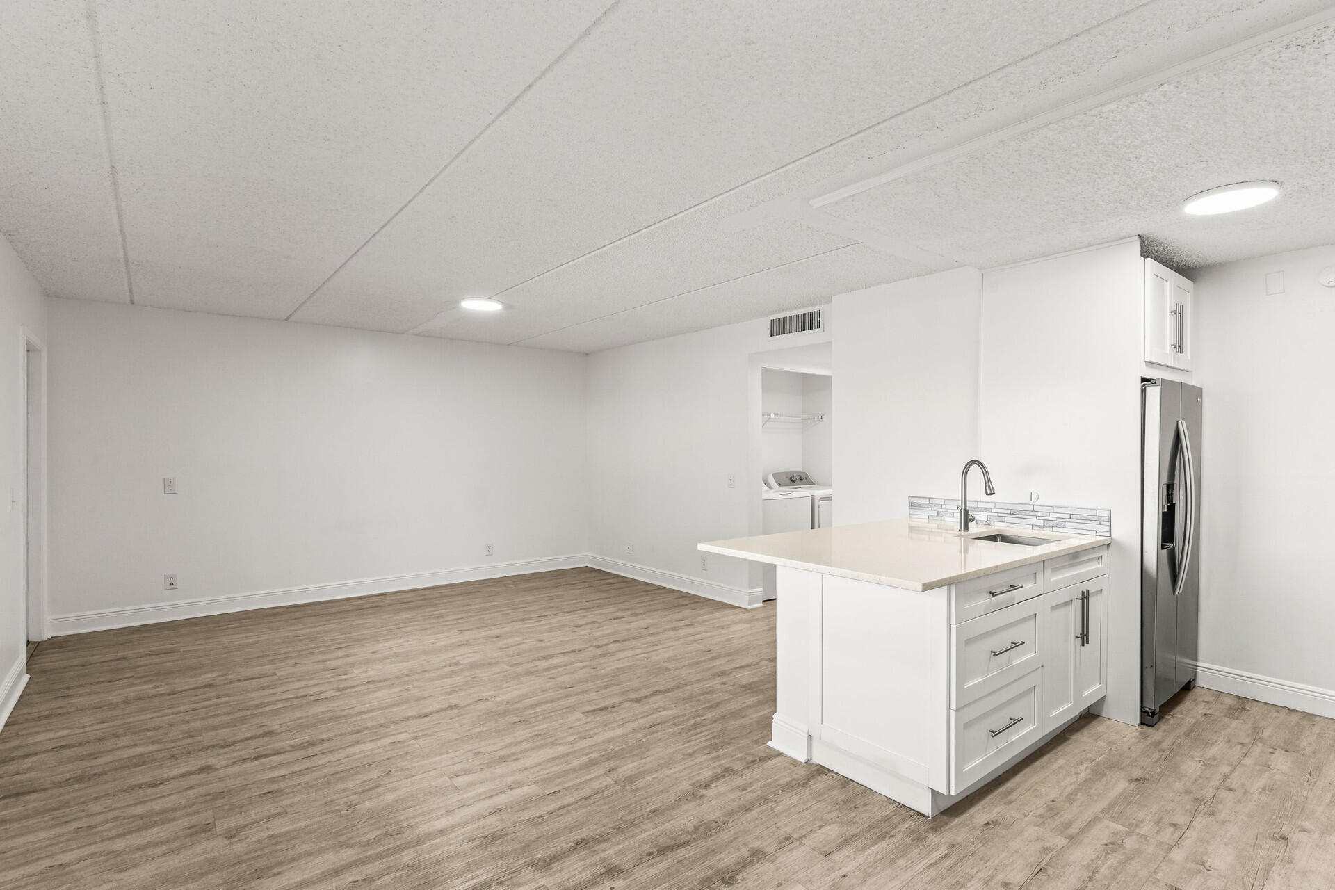 MEADOWS ON THE GREEN COND - Residential