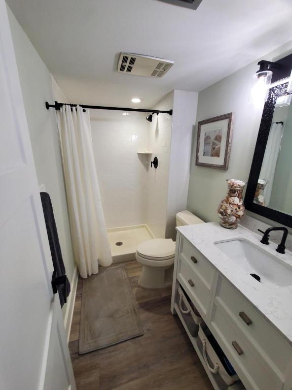 RIVER CLUB CONDO - Residential