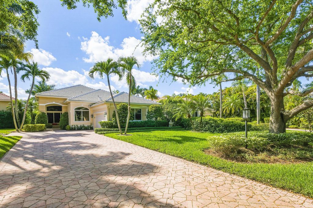 Photo of 7011 Islegrove Place, Boca Raton, FL 33433 (MLS # B26001753)