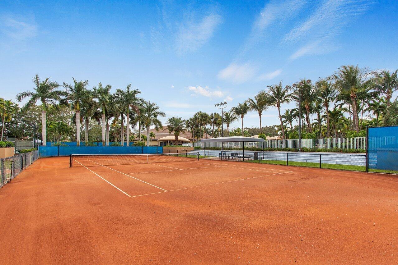 ISLAND IN THE GROVE/ Boca Grove - Residential