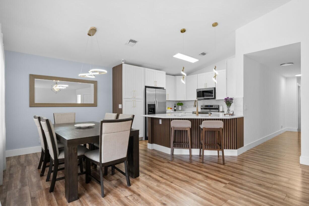 LAKEVIEW HOMES - Residential