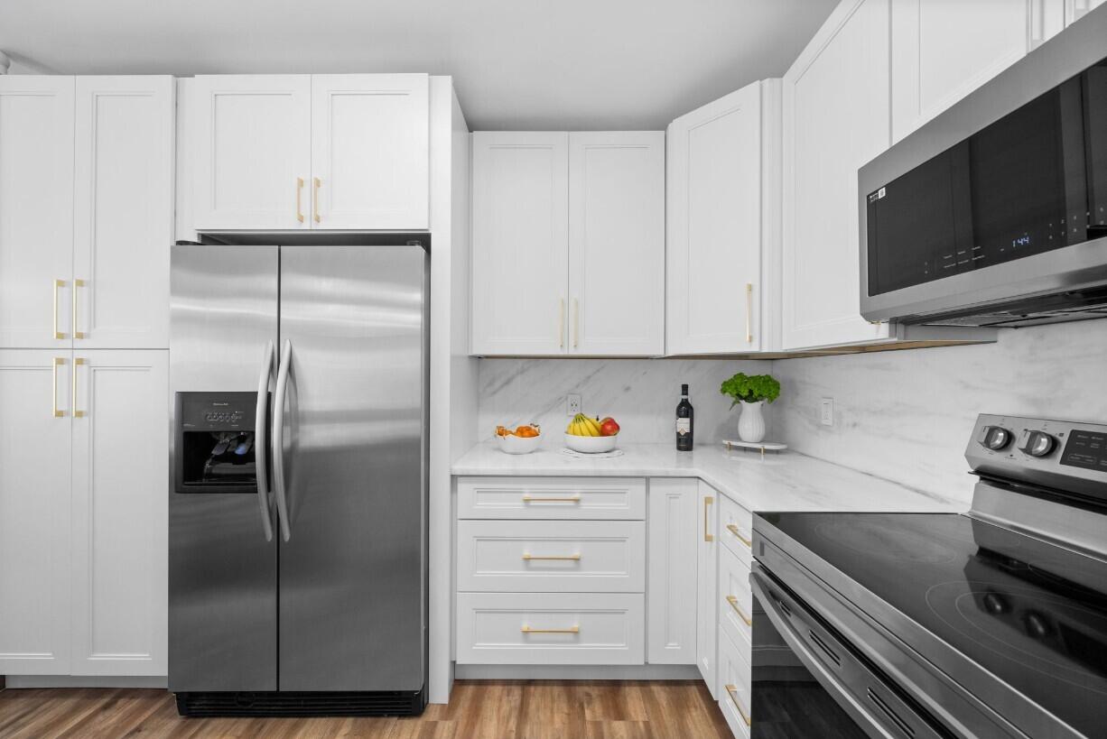 LAKEVIEW HOMES - Residential