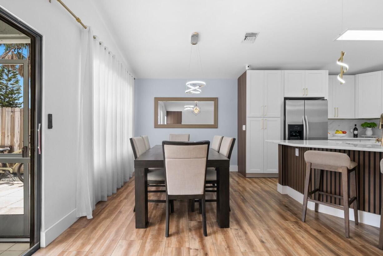 LAKEVIEW HOMES - Residential