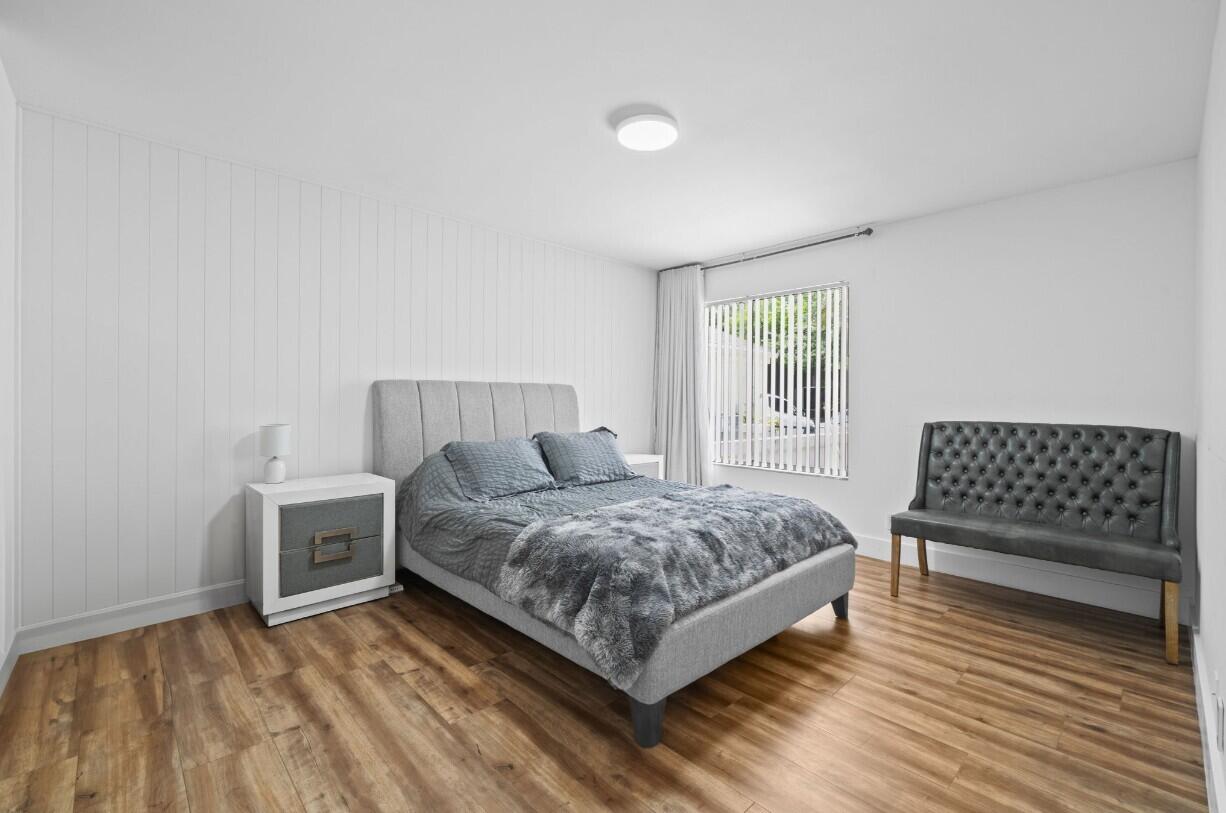 LAKEVIEW HOMES - Residential