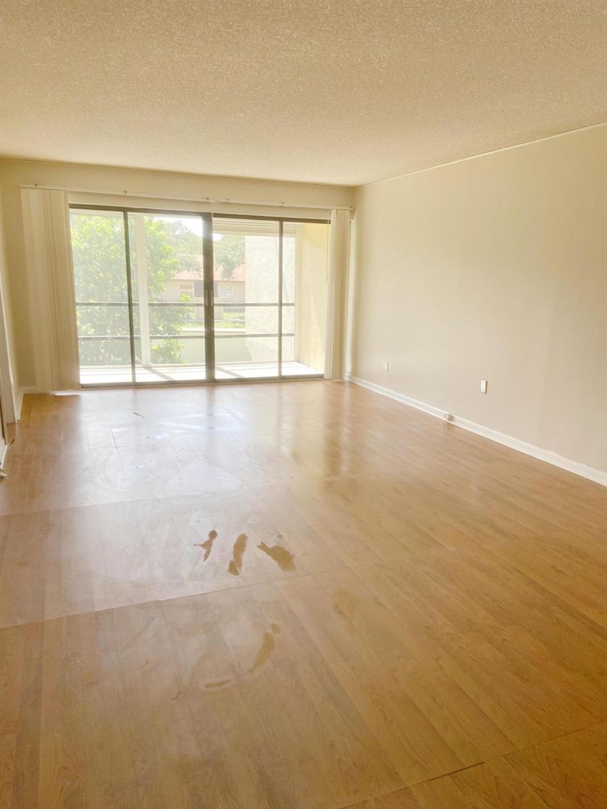 welcome to this beautiful RENOVATED apartment perfectly situated on the highly sought after island house gated community! this bright and inviting 2 bedrooms 1.5 baths apartment is just steps away from the clubhouse, which features swimming pool, fitness center, meeting room, and library for your enjoyment. enjoy peace of mind with investor friendly policy- no age restrictions and rentals allowed immediately.