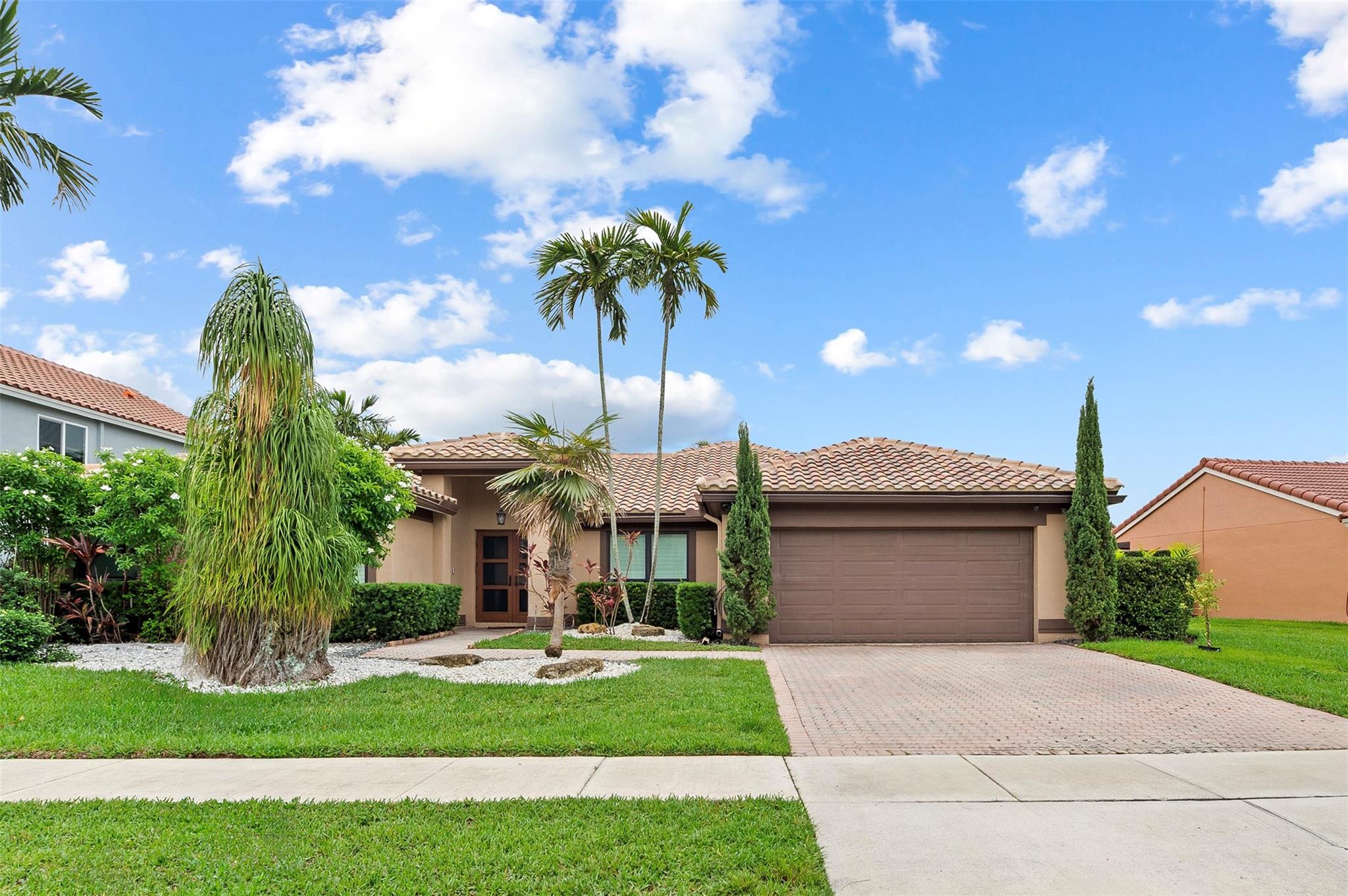 1123 NW 195th Ave