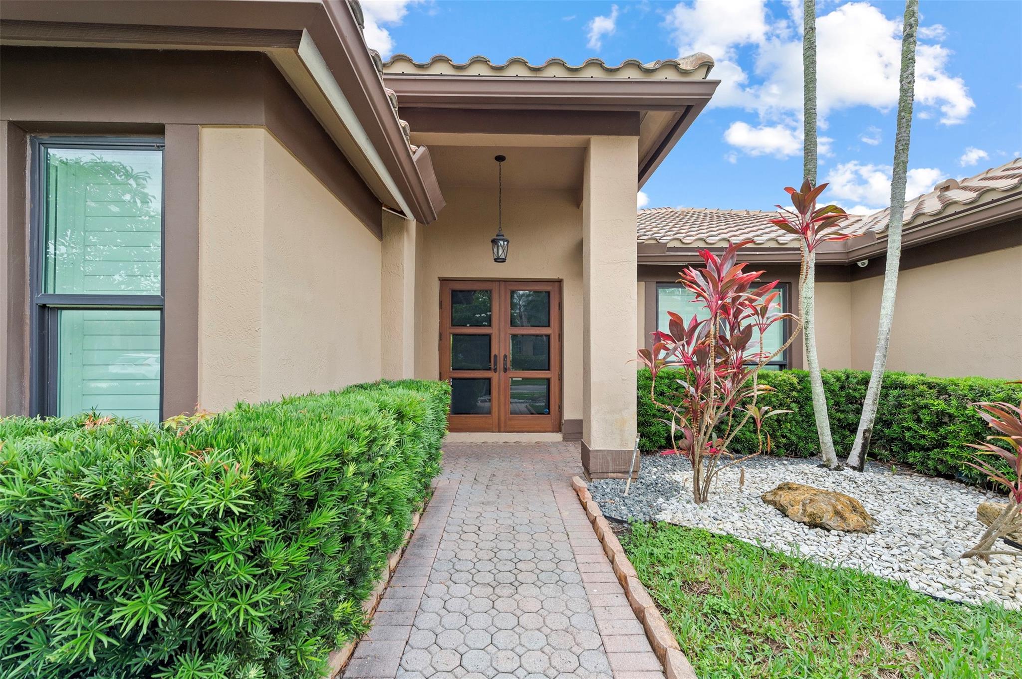 1123 NW 195th Ave