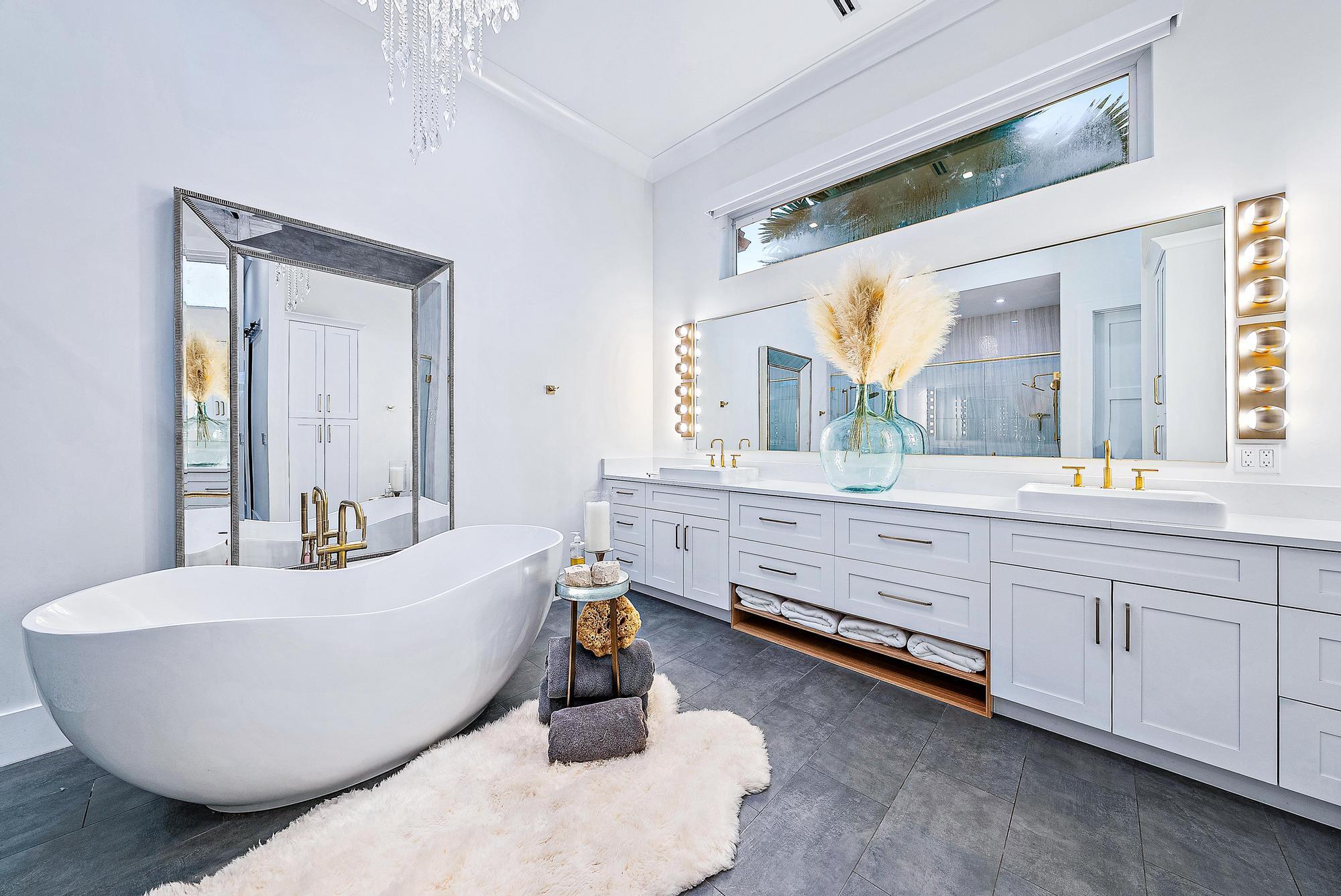 NORTH PALM BEACH VILLAGE - Residential