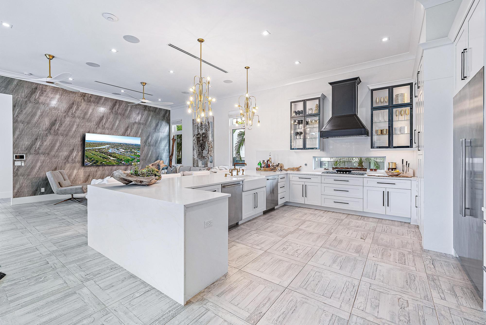 NORTH PALM BEACH VILLAGE - Residential