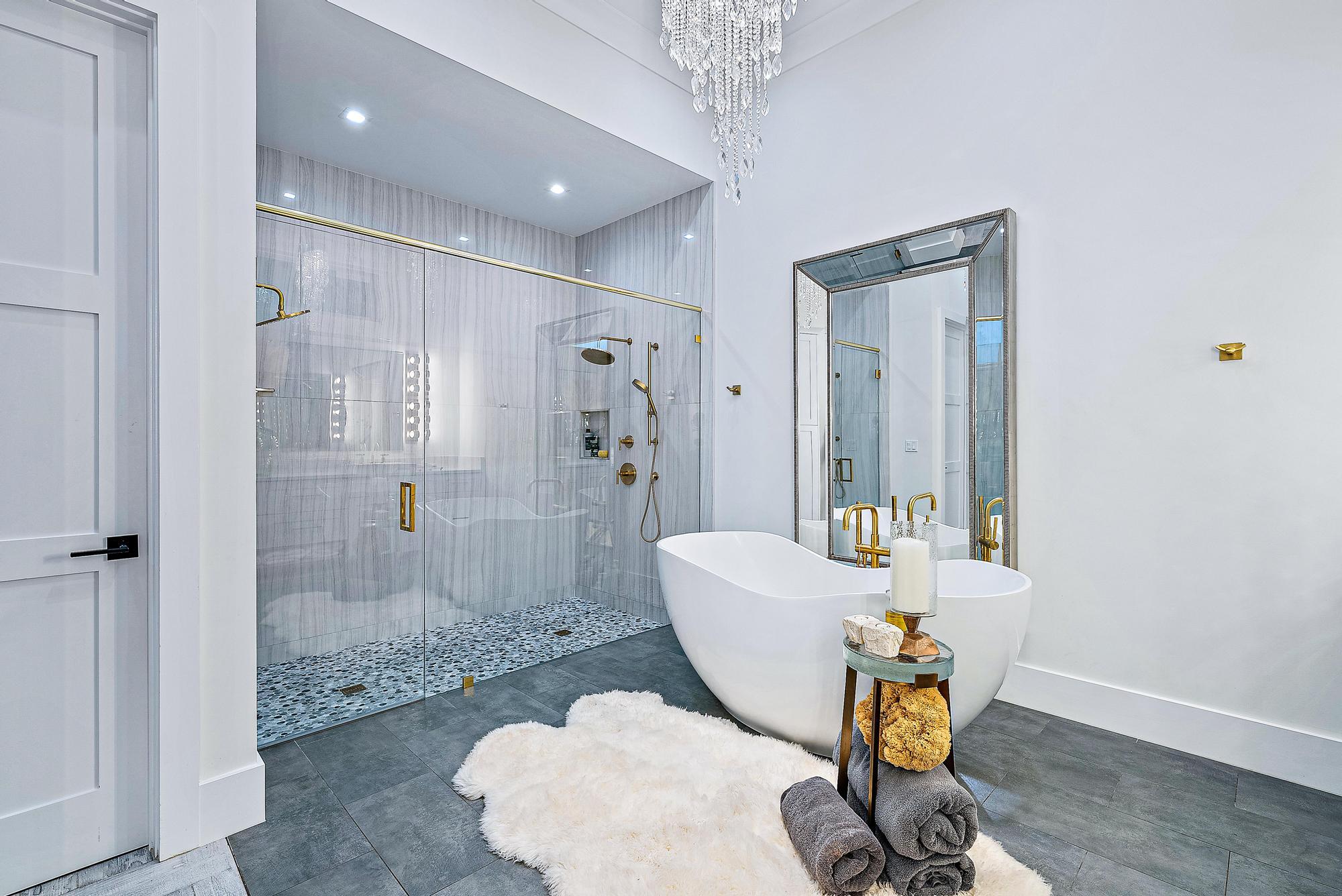 NORTH PALM BEACH VILLAGE OF PL 6 IN PB 26 PGS 10 T - Residential