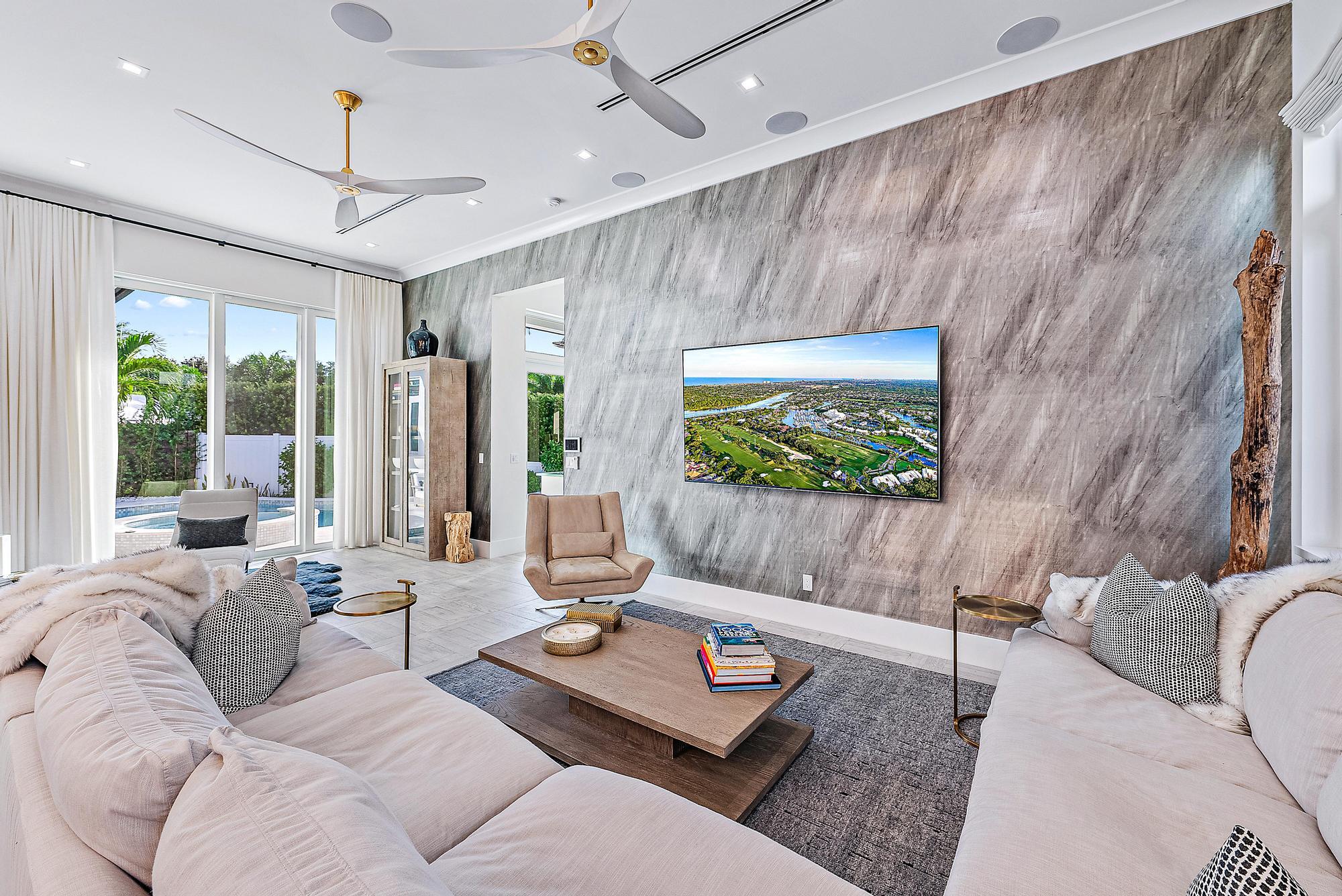 NORTH PALM BEACH VILLAGE OF PL 6 IN PB 26 PGS 10 T - Residential