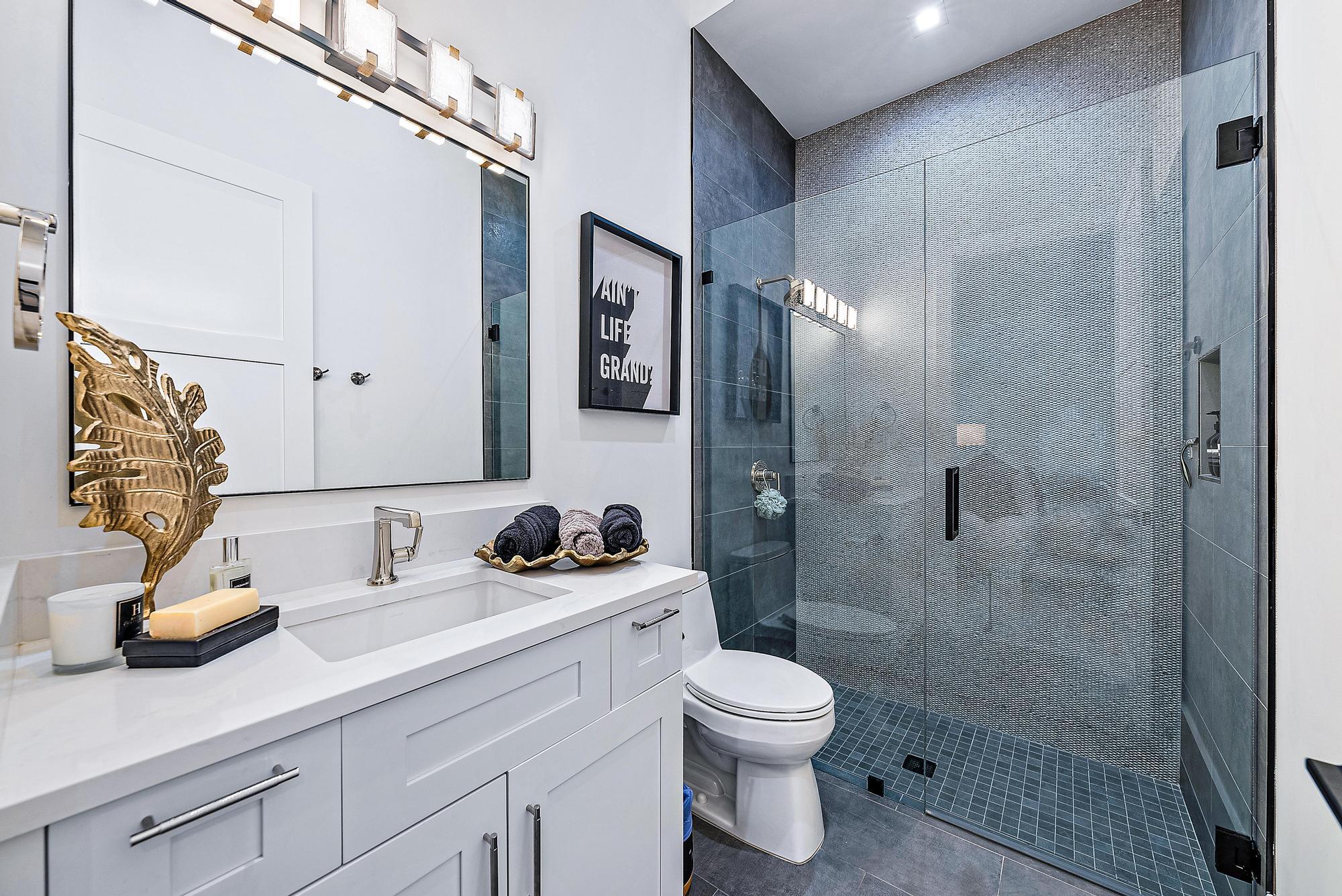 NORTH PALM BEACH VILLAGE OF PL 6 IN PB 26 PGS 10 T - Residential