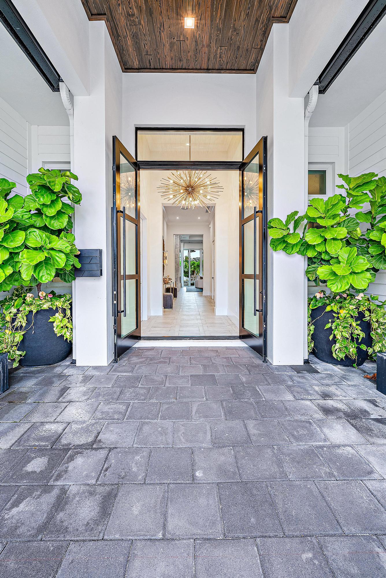 NORTH PALM BEACH VILLAGE OF PL 6 IN PB 26 PGS 10 T - Residential