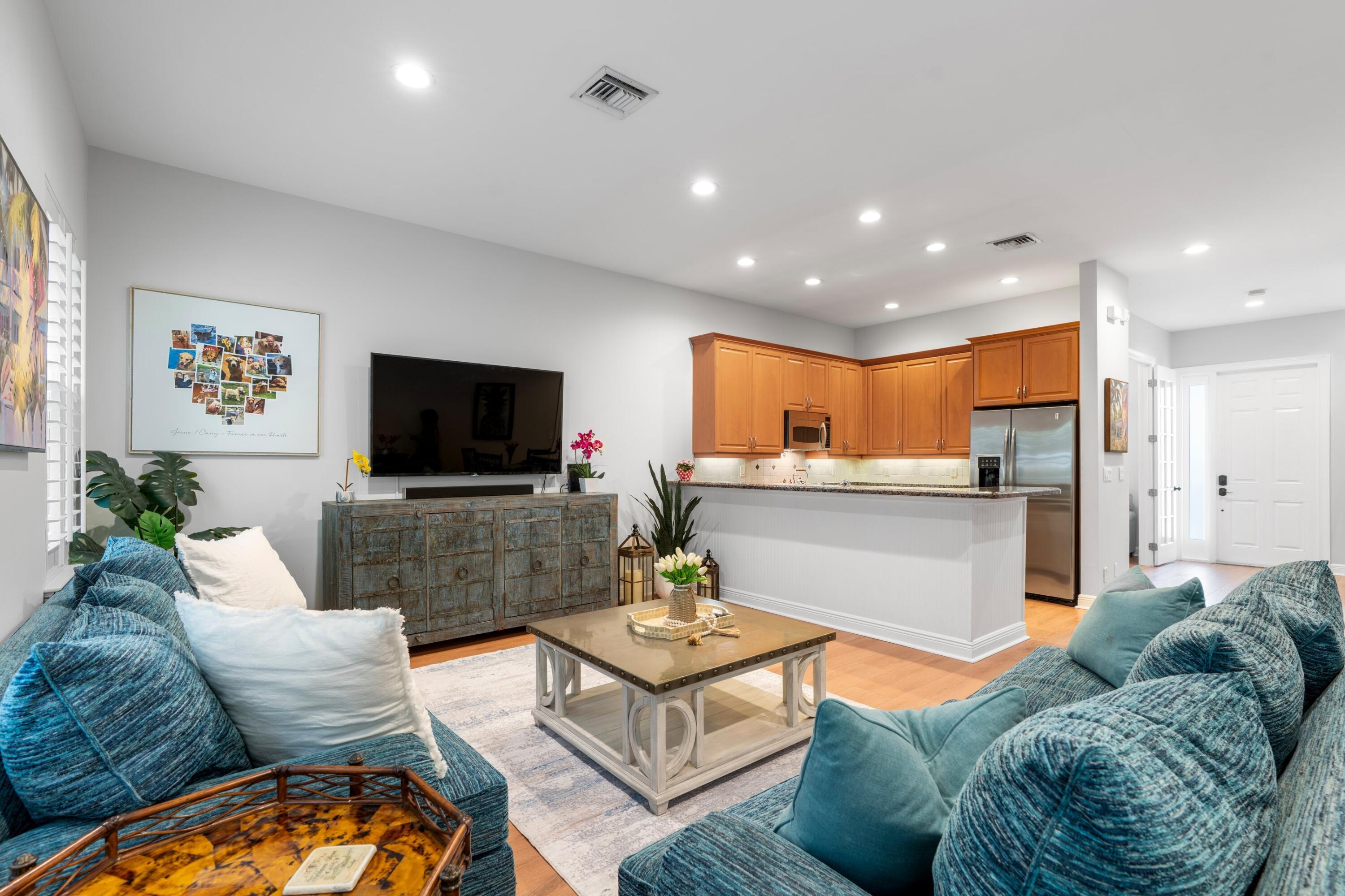 1057 E HERITAGE CLUB Circle