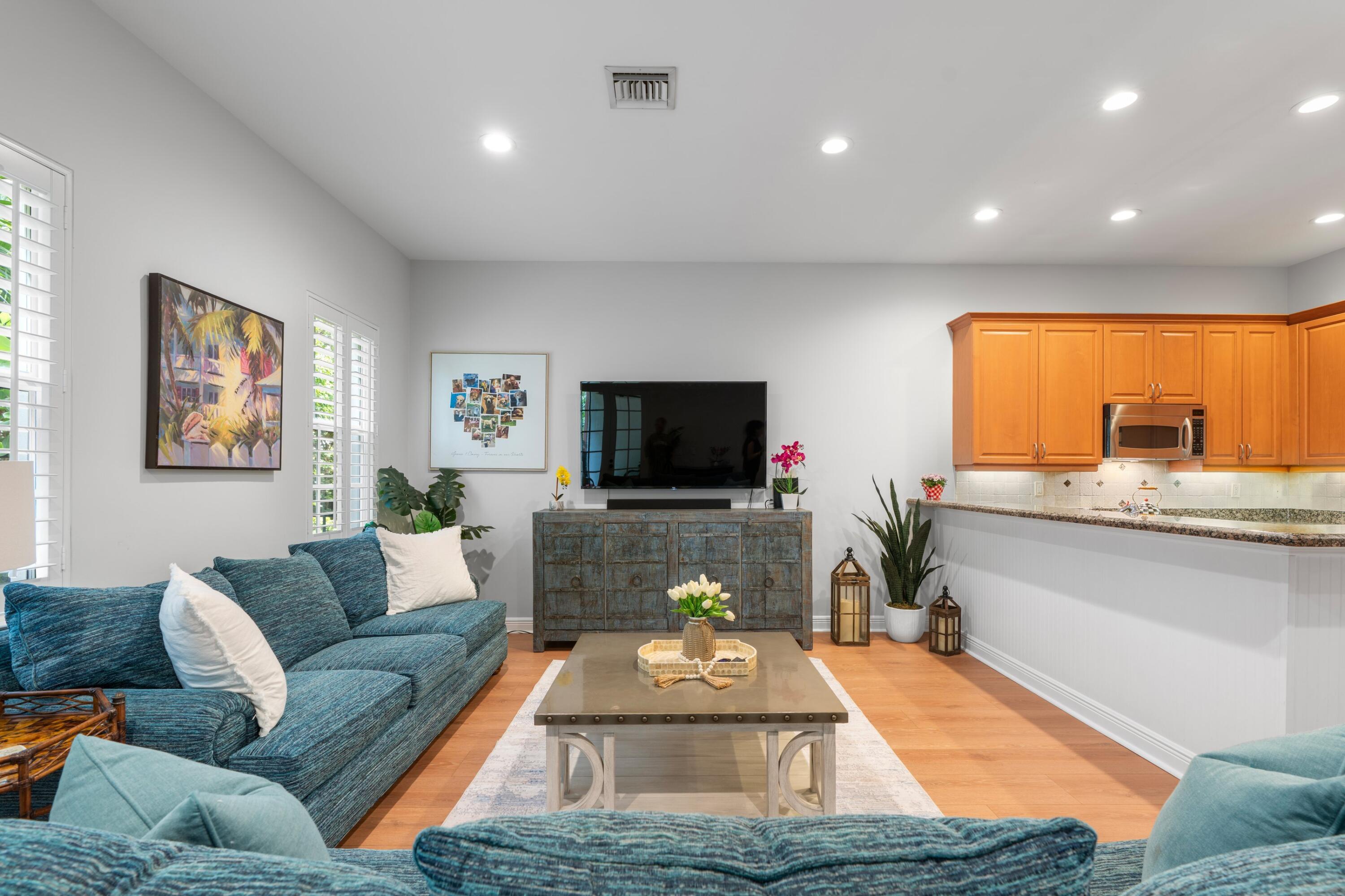 1057 E HERITAGE CLUB Circle